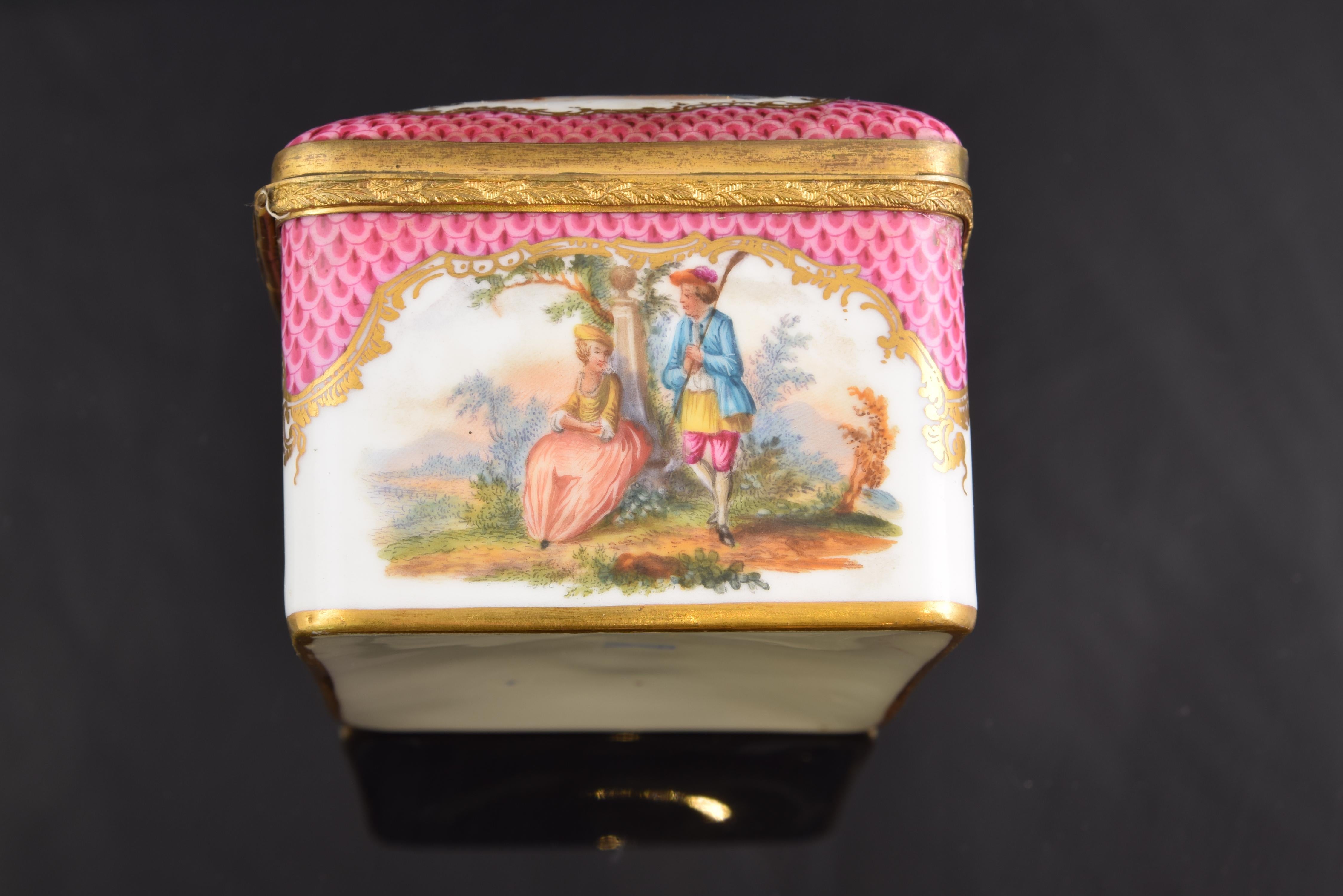 Porcelain Box, Potschappel-Dresden, Germany, 19th Century, with Brand Mark For Sale 2