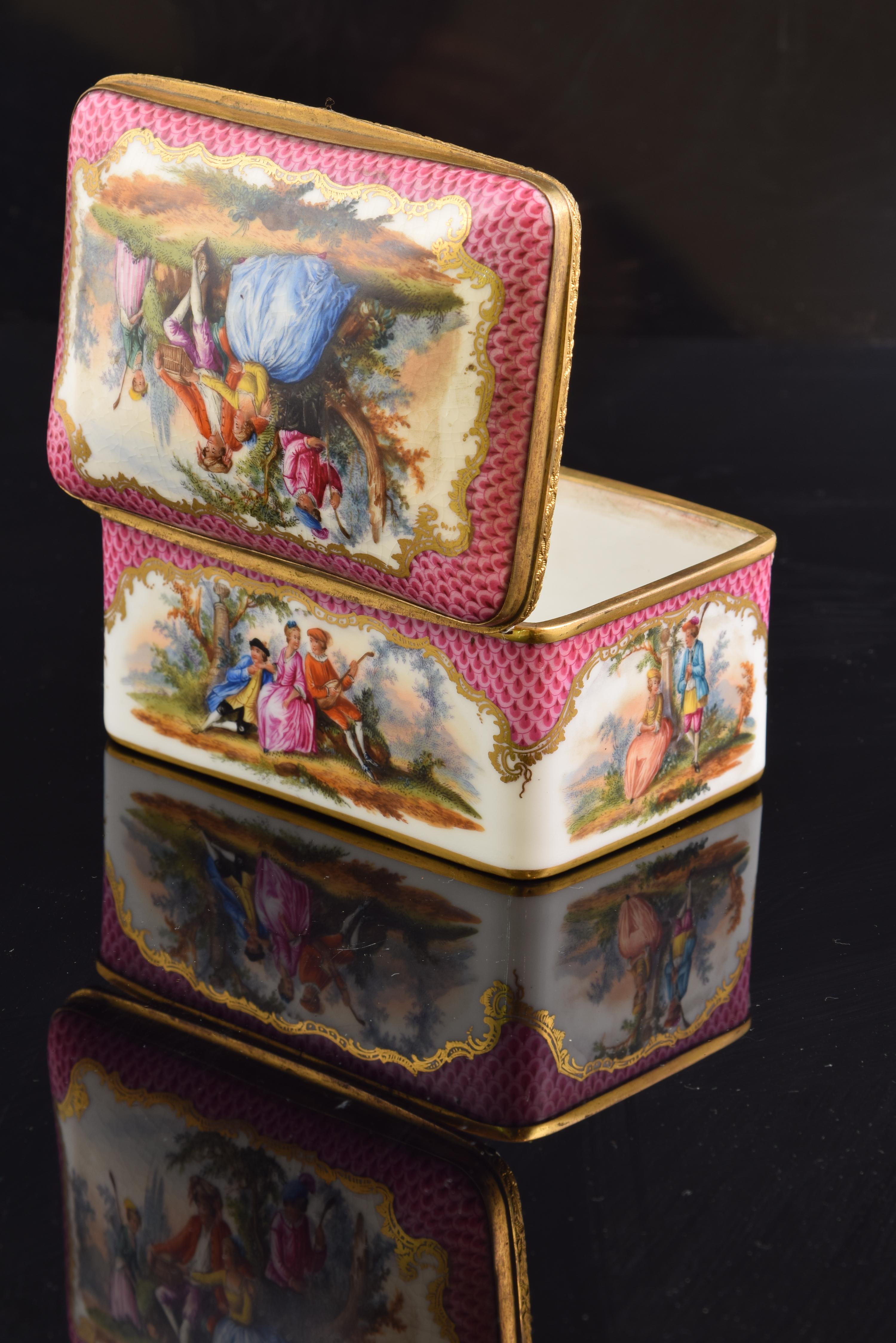 Neoclassical Revival Porcelain Box, Potschappel-Dresden, Germany, 19th Century, with Brand Mark For Sale