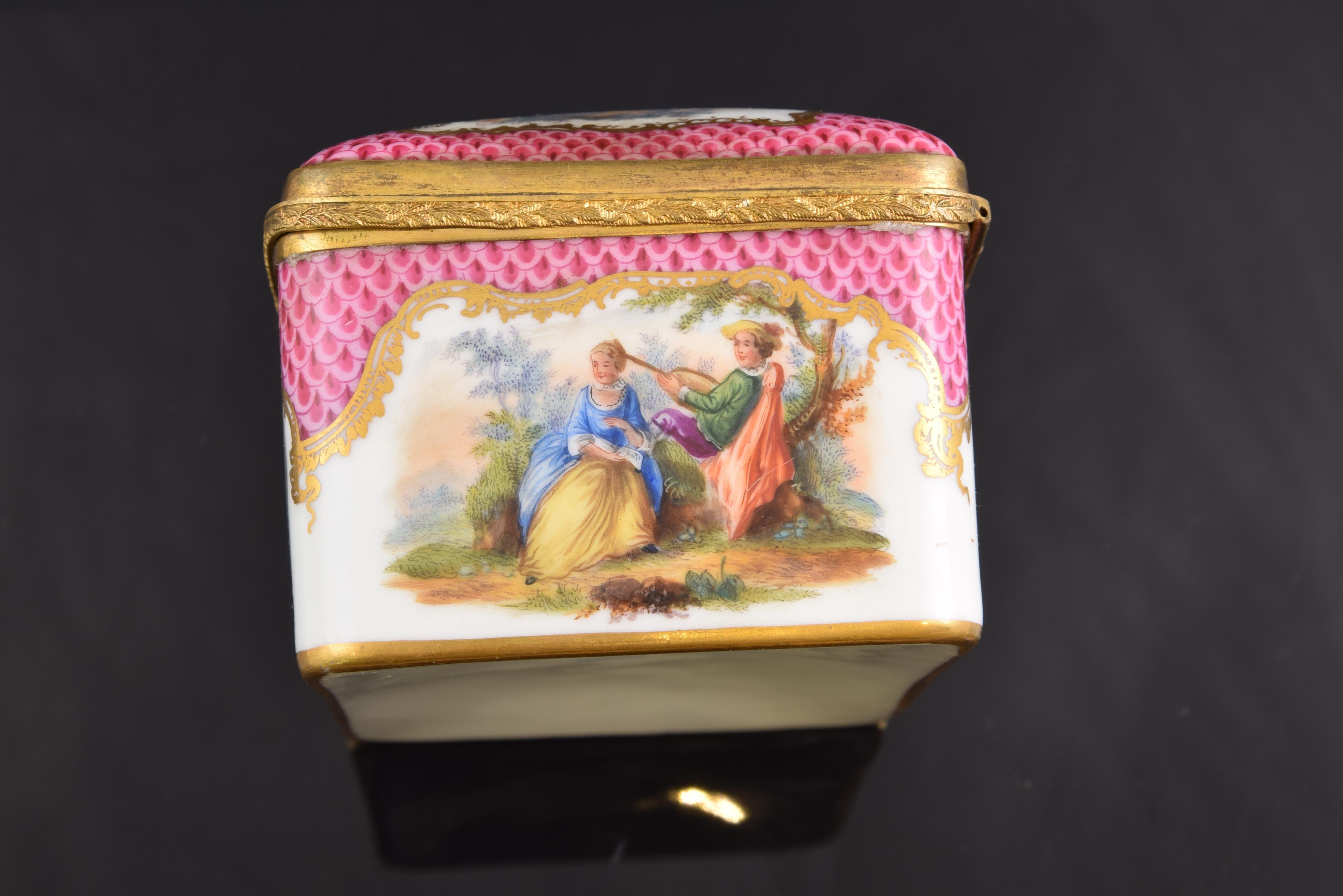 Other Porcelain Box, Potschappel-Dresden, Germany, 19th Century, with Brand Mark For Sale