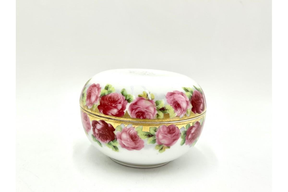 Porcelain box, Rosenthal Chrysantheme Cacilie, Germany, 1898-1906. In Good Condition In Chorzów, PL