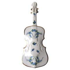 Porcelain Box with Chintz Design