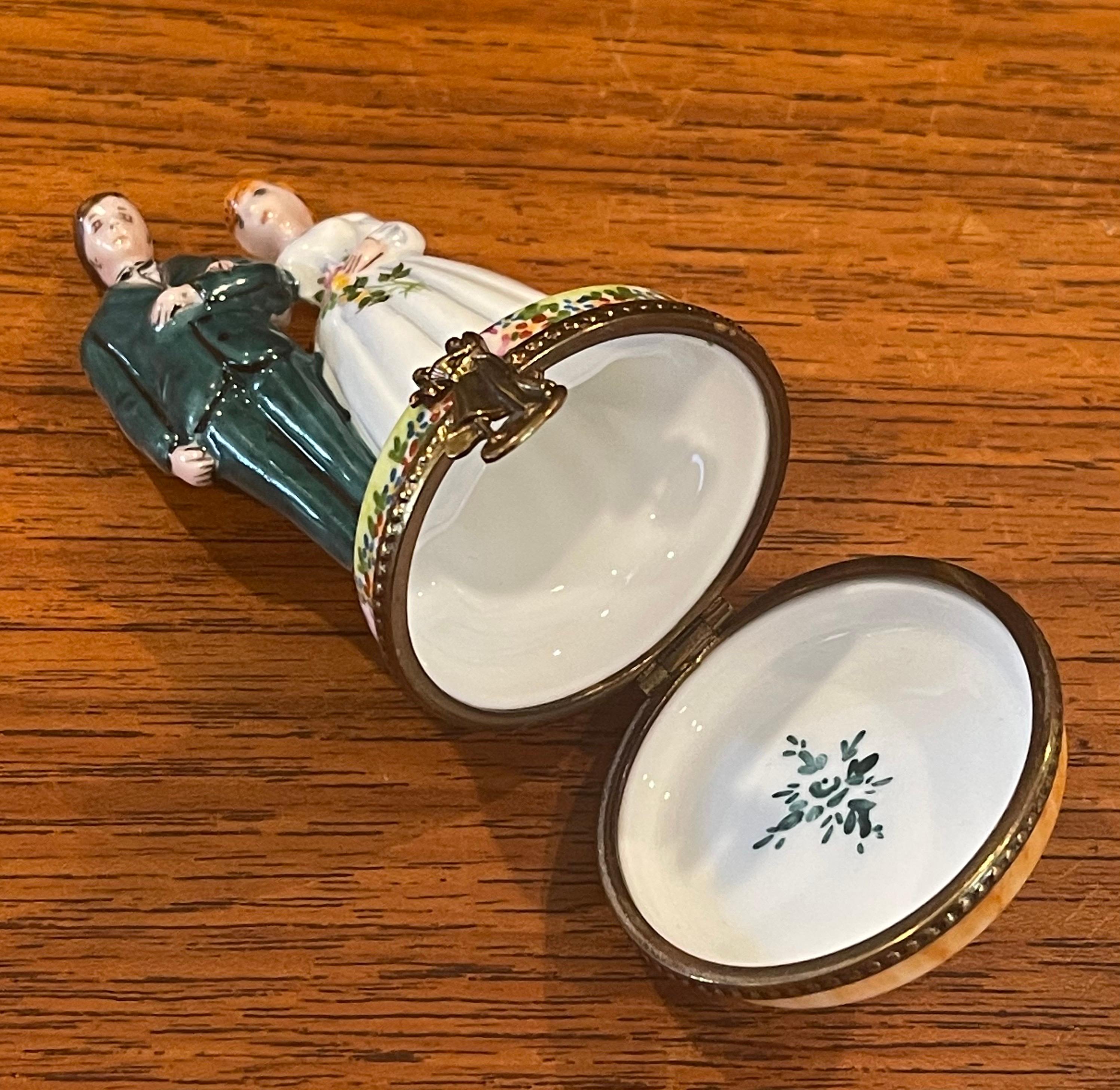 Porcelain Bride & Groom / Wedding Couple Trinket Box by Rochard for Limoges For Sale 1