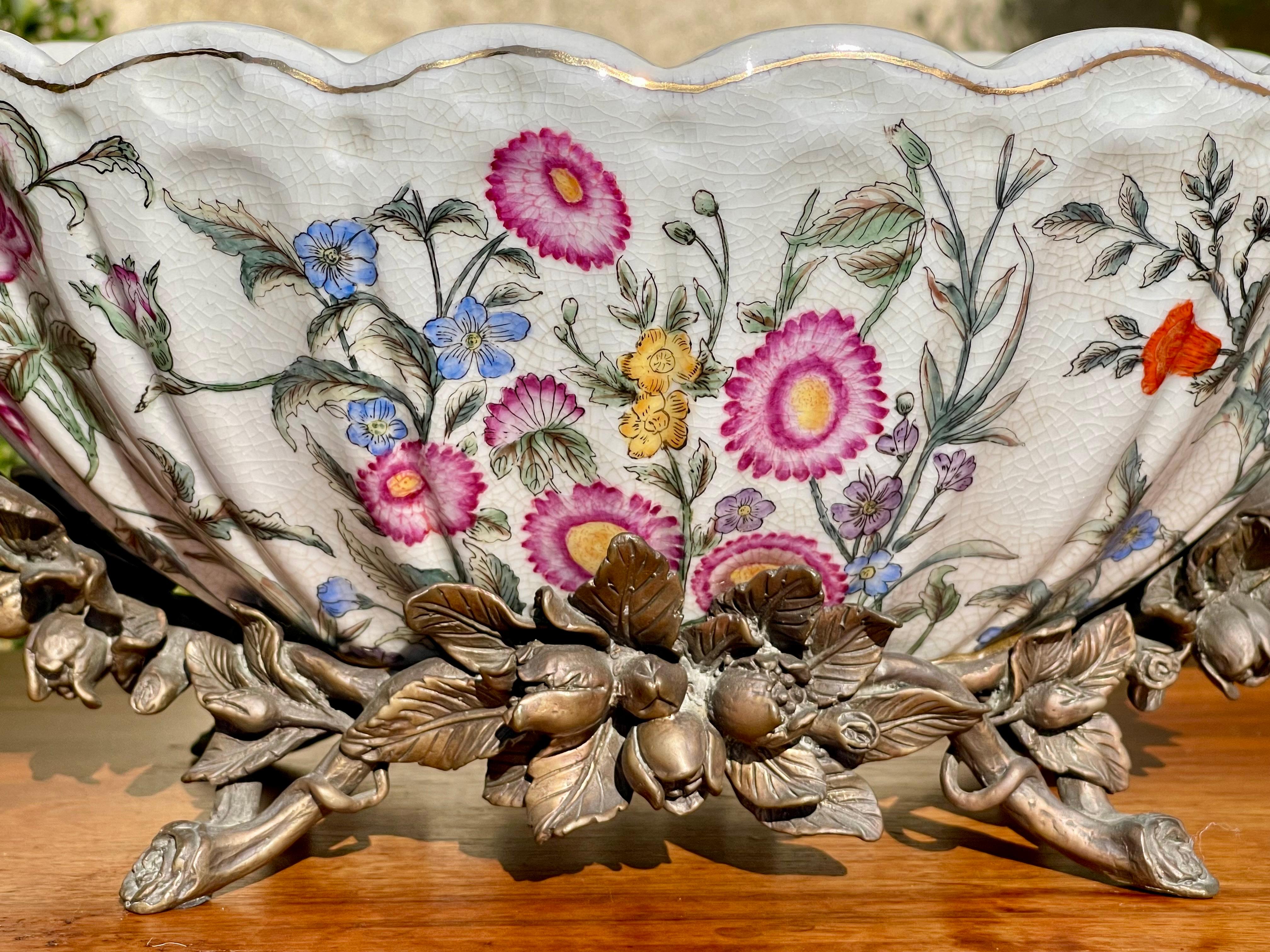 Taza / Jardinera de porcelana y bronce - Siglo XX Europeo en venta