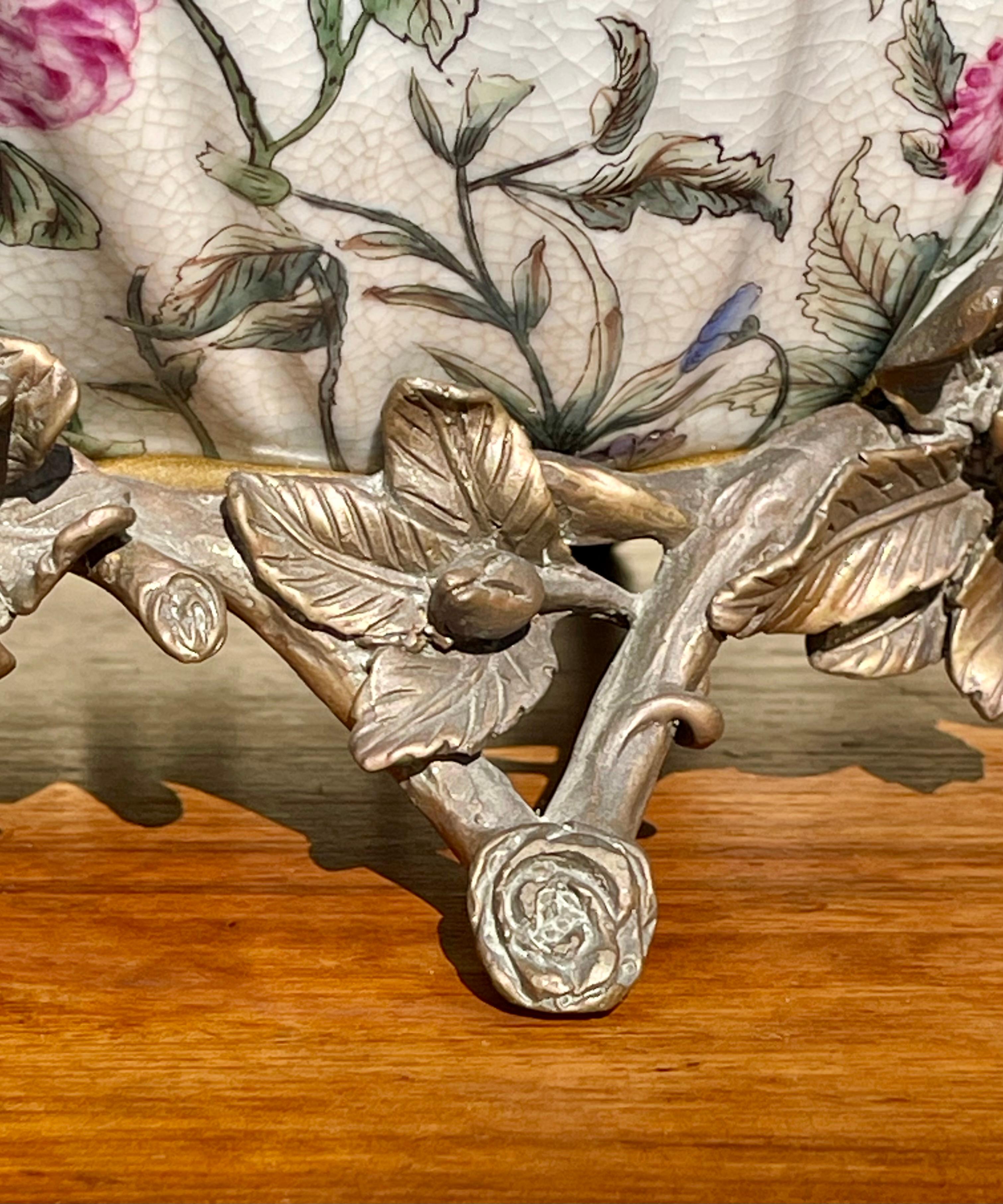 Taza / Jardinera de porcelana y bronce - Siglo XX en venta 1
