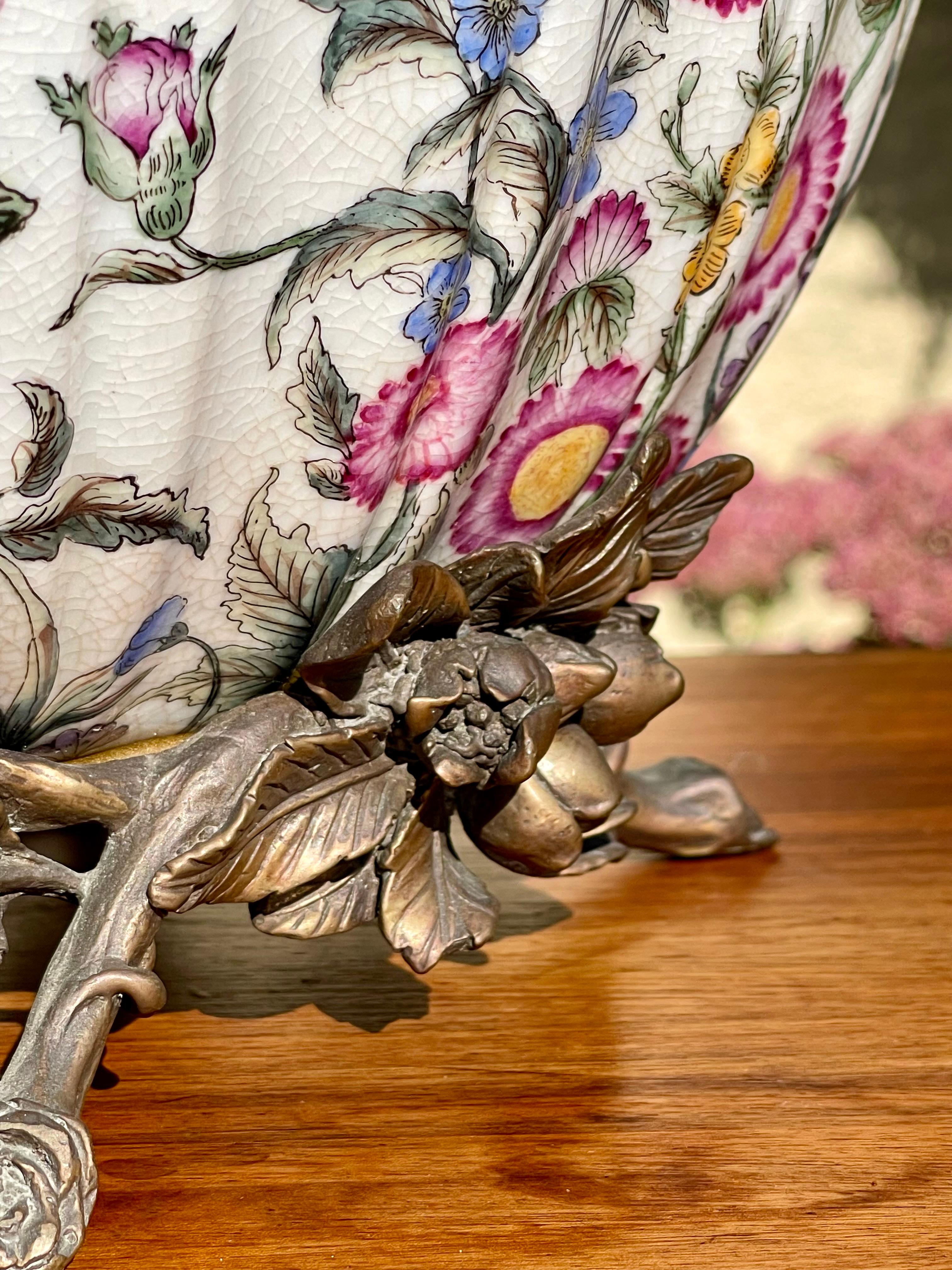 Taza / Jardinera de porcelana y bronce - Siglo XX en venta 2