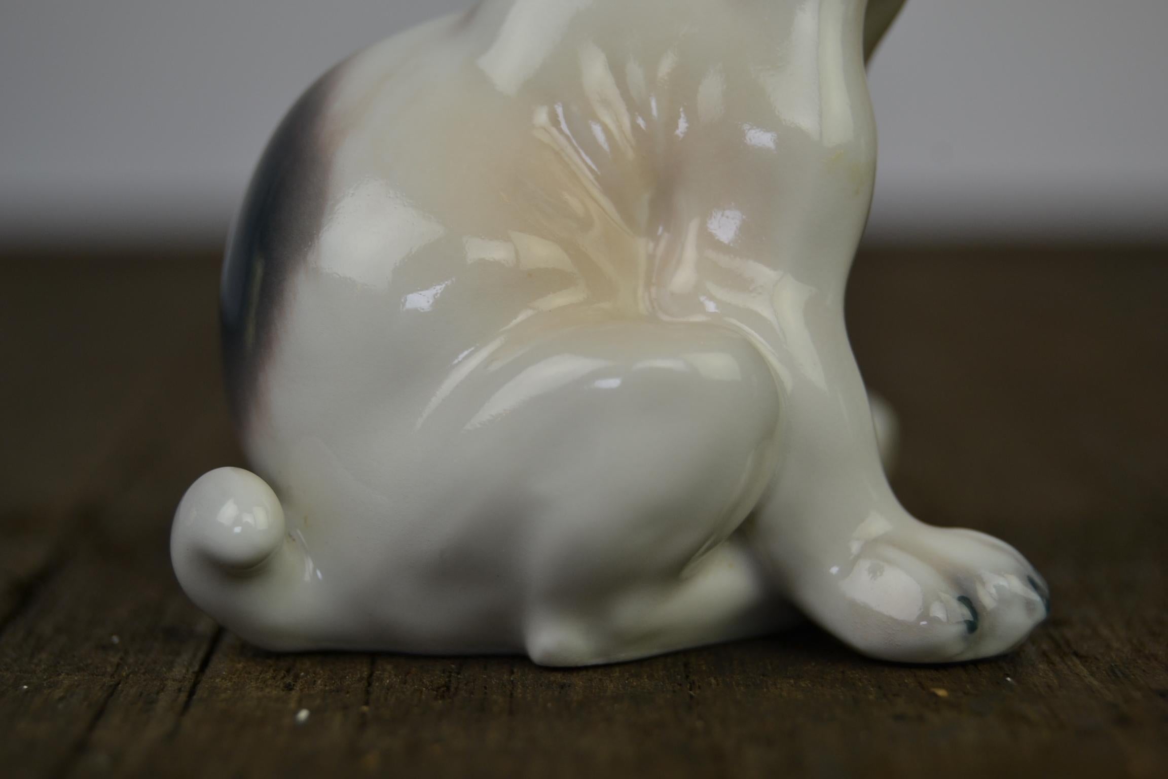 Art déco Chiot bulldog en porcelaine de Dahl Jensen:: Danemark:: années 1930 en vente