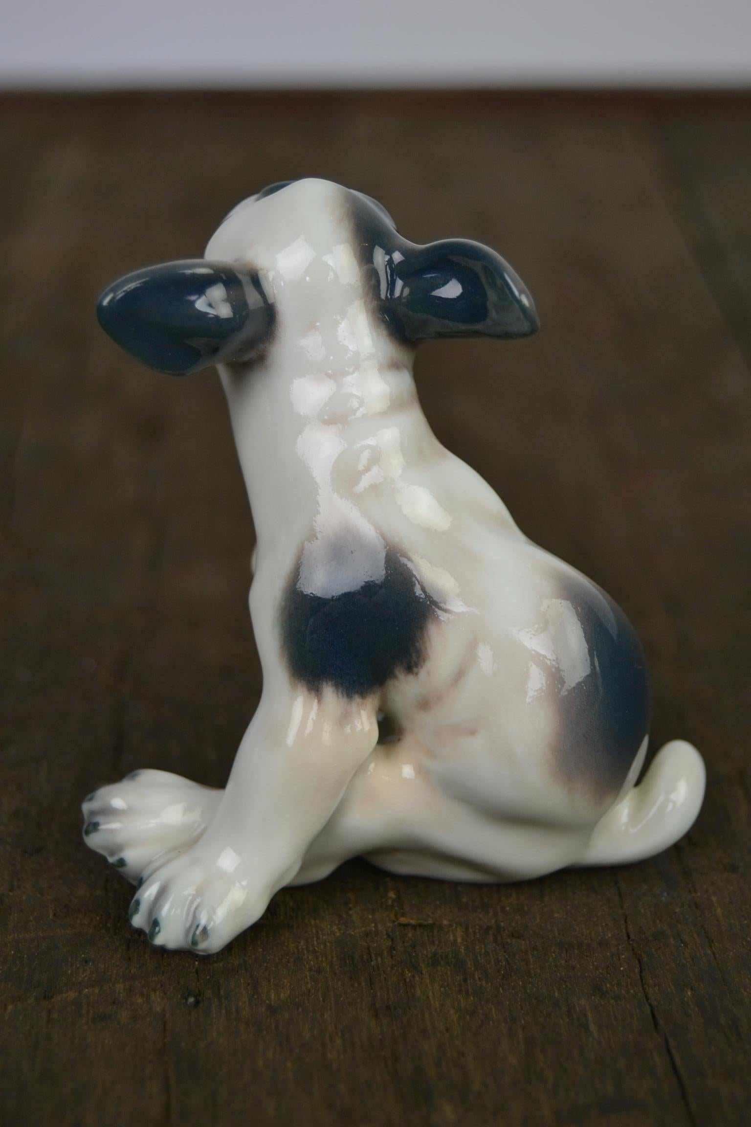 20ième siècle Chiot bulldog en porcelaine de Dahl Jensen:: Danemark:: années 1930 en vente