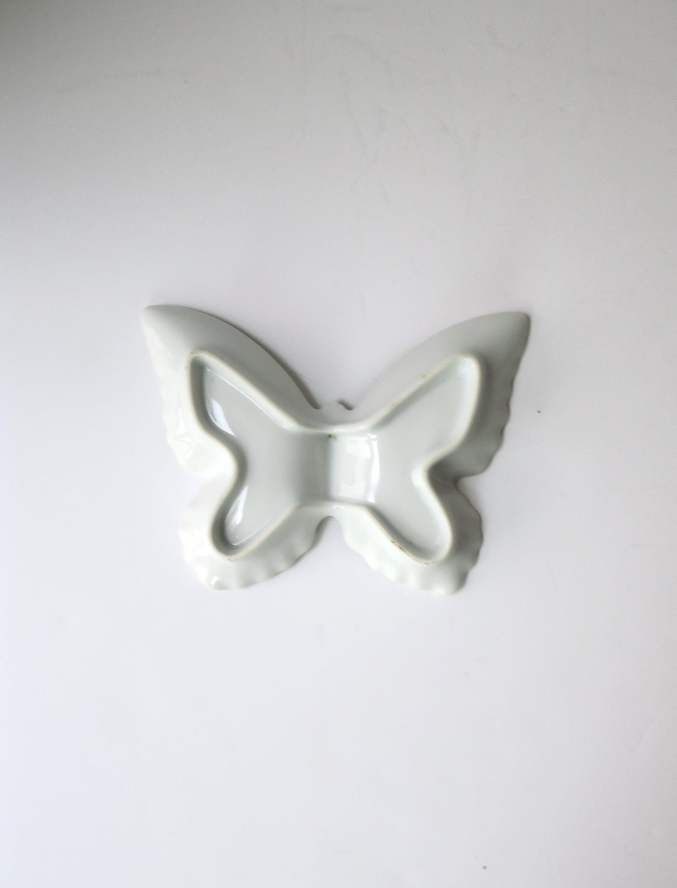Porcelain Butterfly Jewelry Dish Vide-Poche For Sale 5