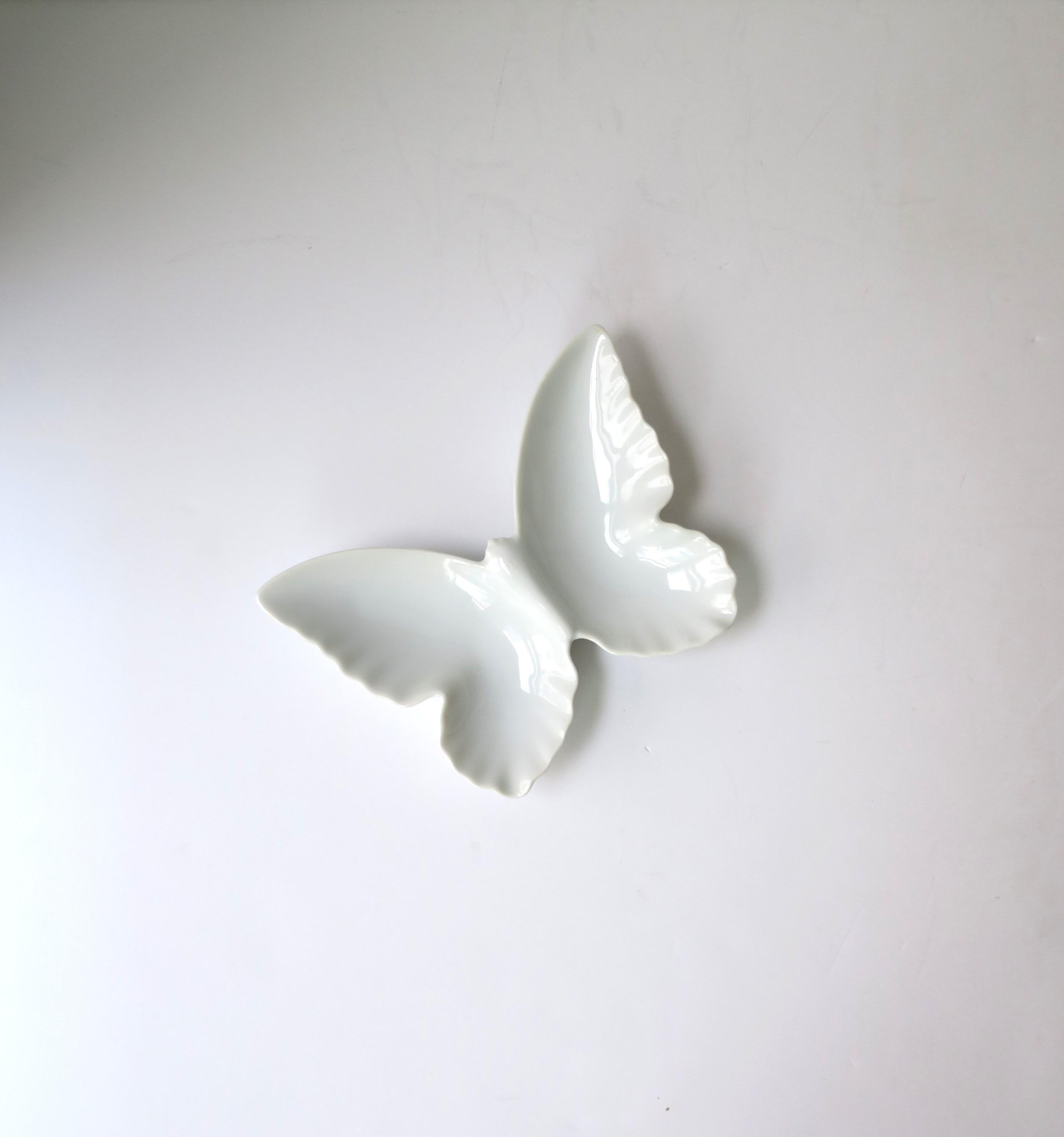 Japanese Porcelain Butterfly Jewelry Dish Vide-Poche For Sale