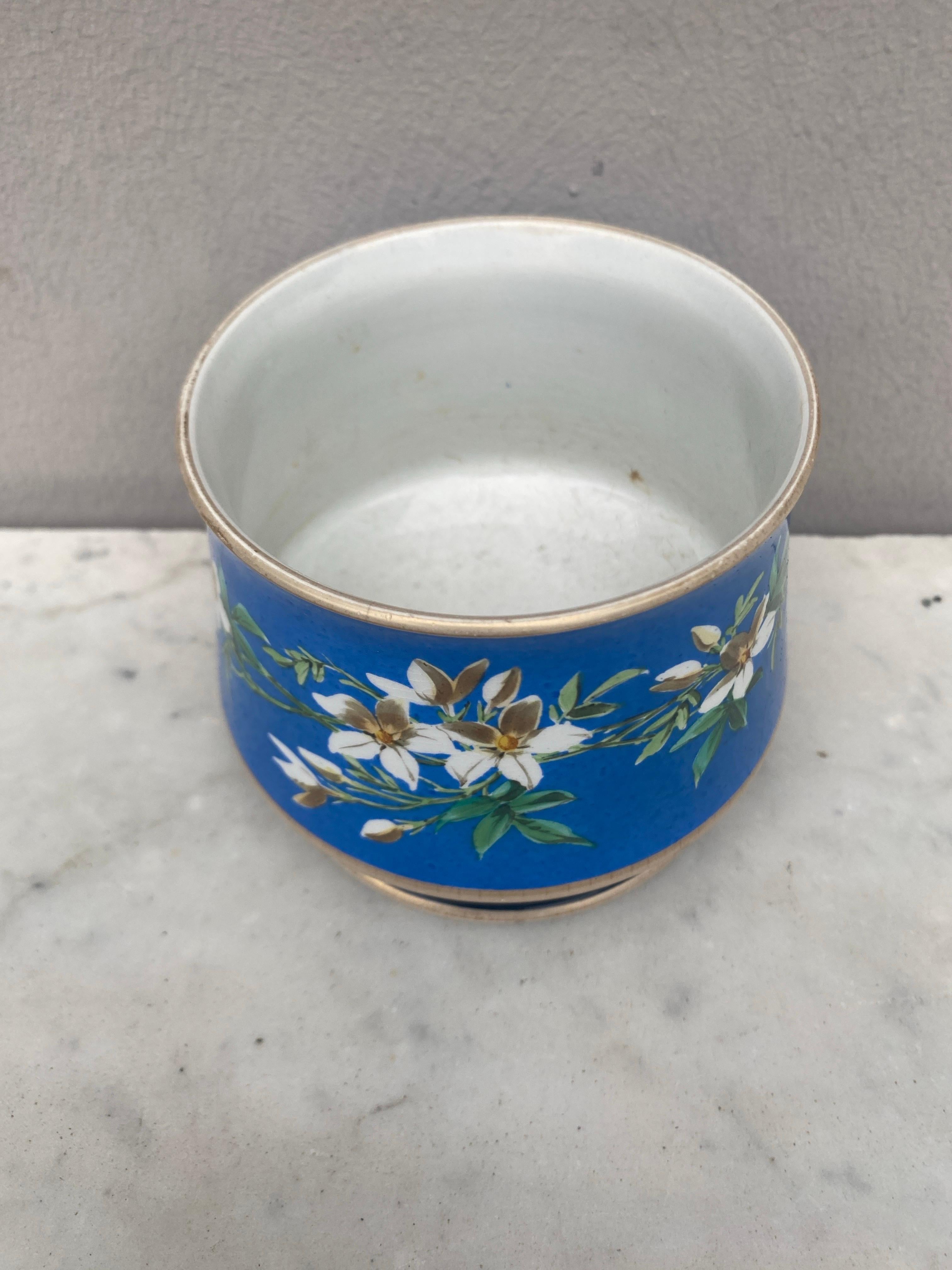 Napoleon III Porcelain Cache Pot Choisy Le Roi, circa 1880 For Sale
