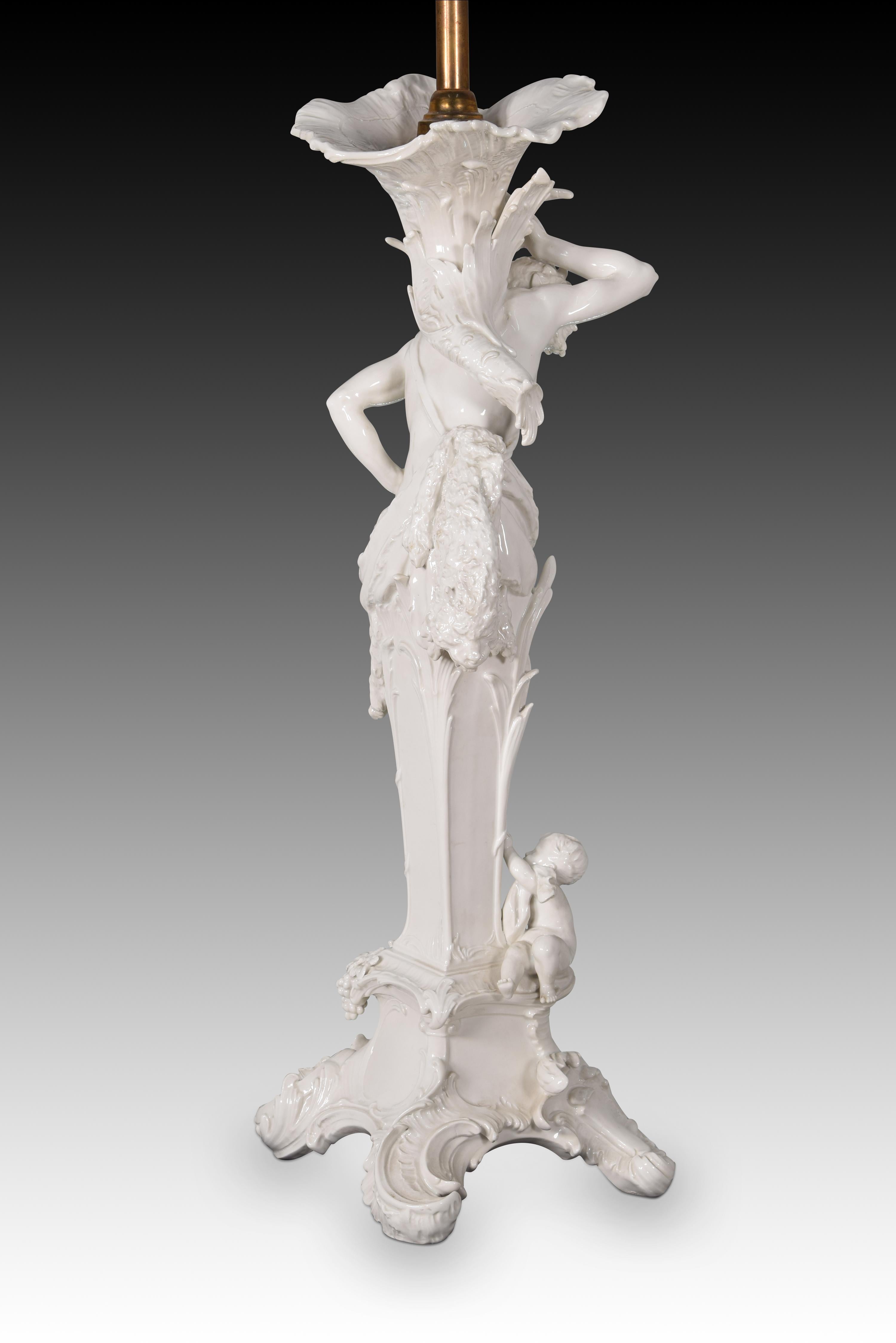 Porcelain Candelabrum Lamp, KPM, Berlin, 19th Century In Good Condition For Sale In Madrid, ES