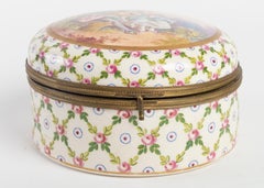 Porcelain Candy Box Decorated with an Elegant Couple
