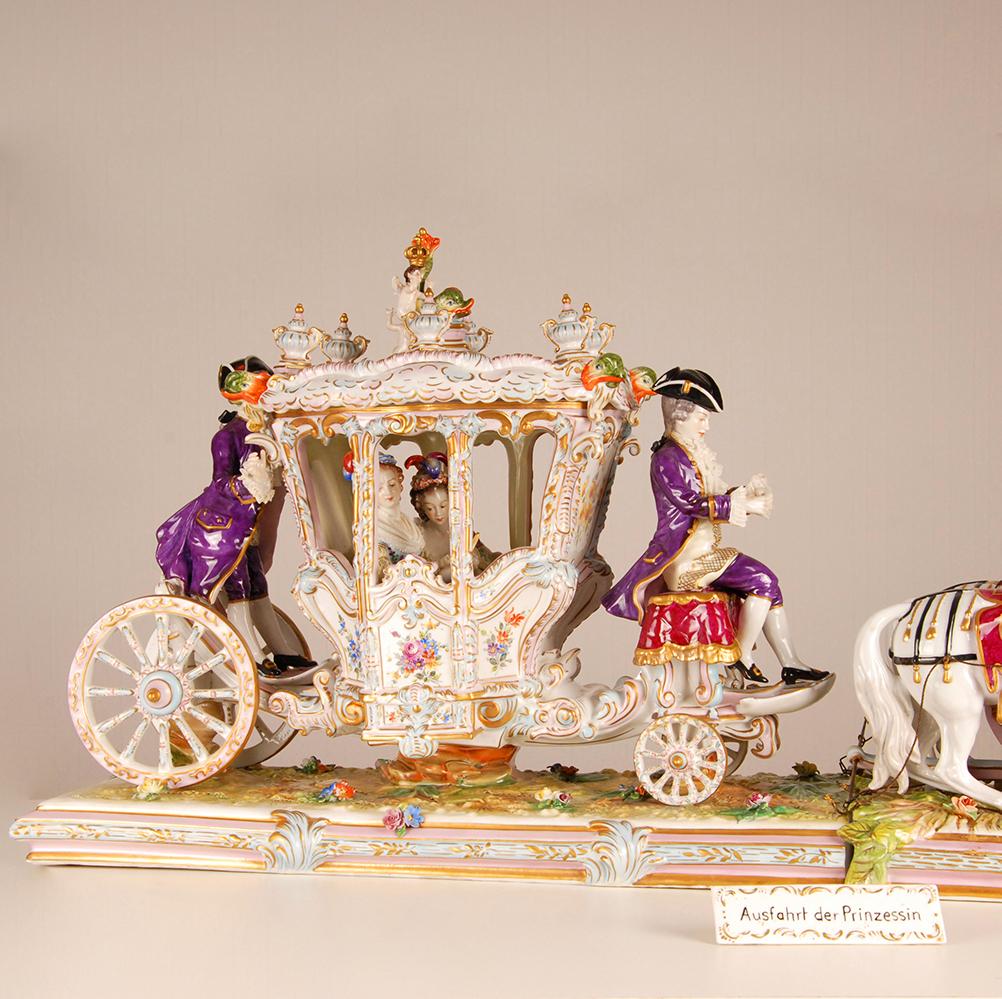 German Porcelain Carriage Couch with Lace Figurines & Horses Rococo Volkstedt In Good Condition For Sale In Wommelgem, VAN