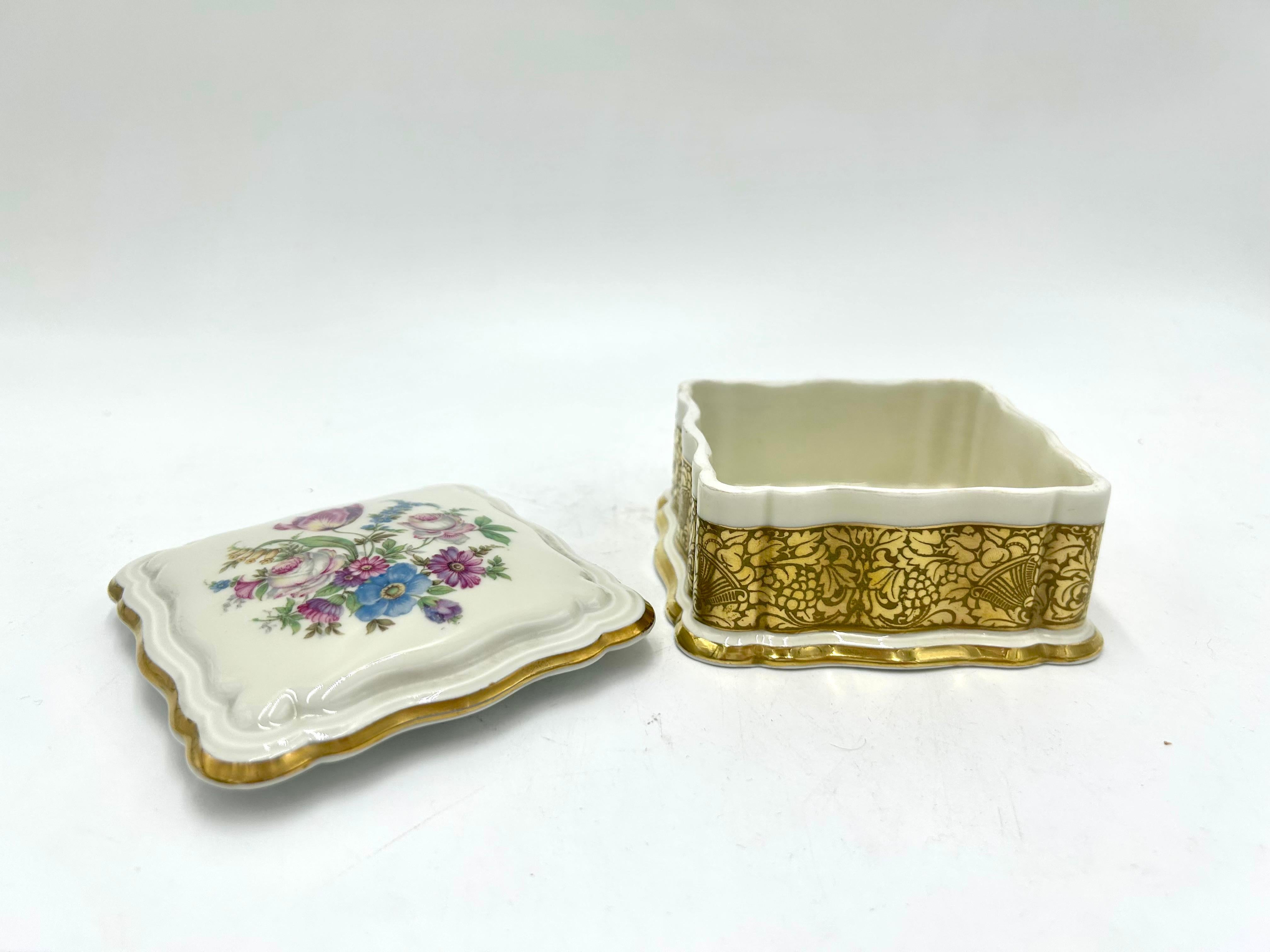 Porcelain Casket - Box, Rosenthal Chippendale, Germany, 1949 In Good Condition In Chorzów, PL