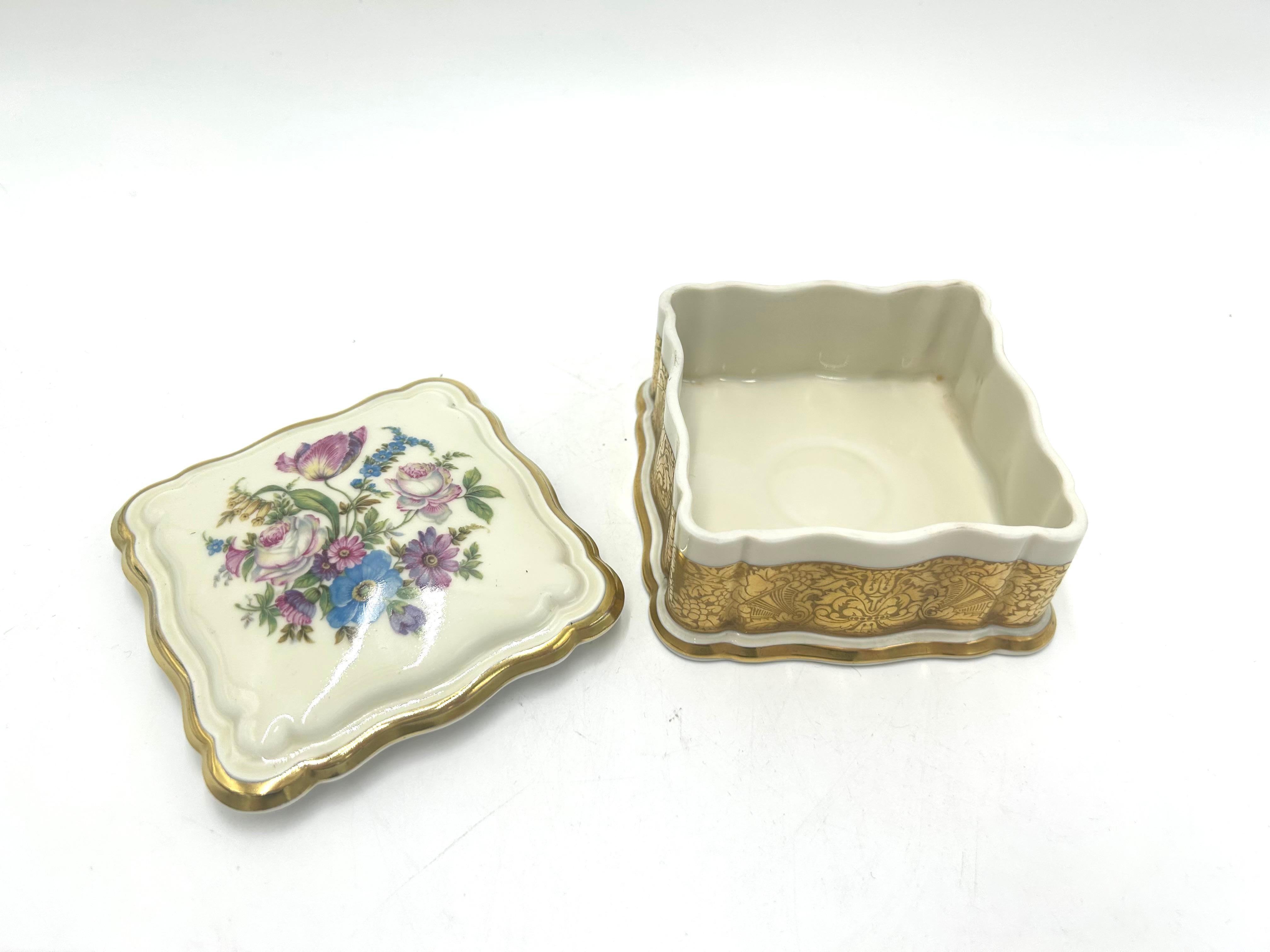 Porcelain Casket, Box, Rosenthal Chippendale, Germany, 1951 In Good Condition In Chorzów, PL