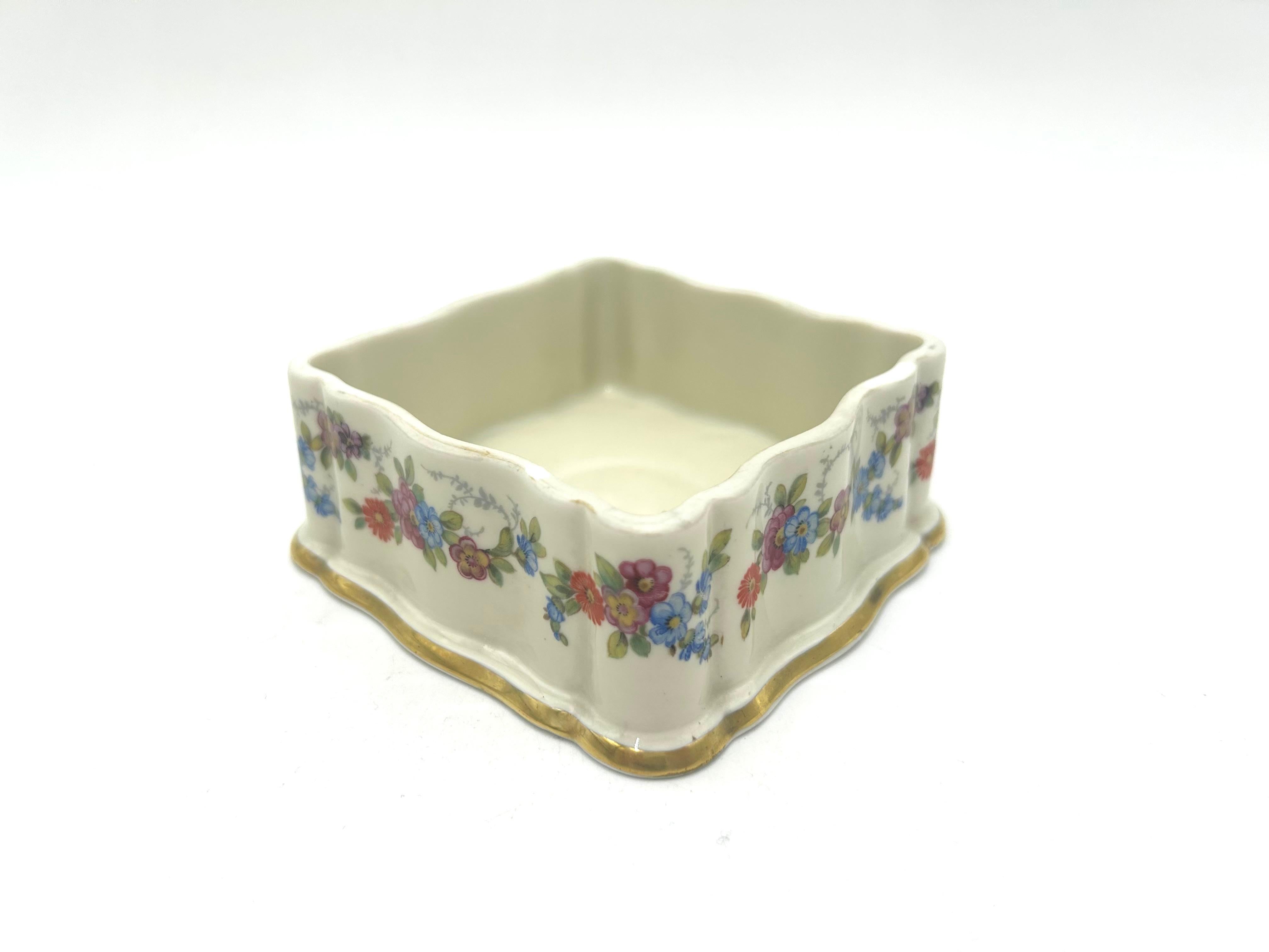 Porcelain Casket Jewellery Box, Rosenthal Chippendale, Germany, 1942 For Sale 2