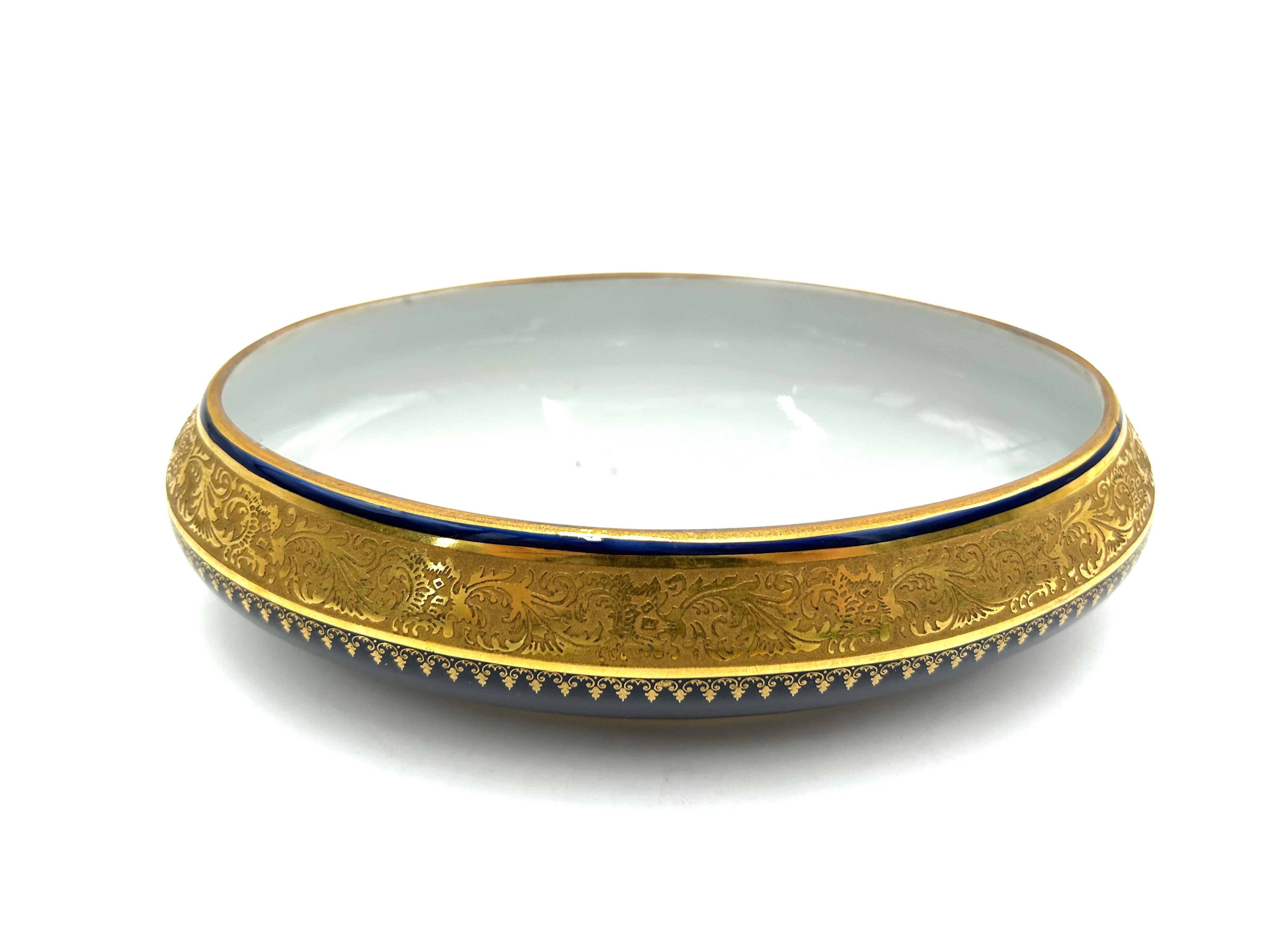 Porcelain Casket, Limoges, France, Early 20th Century In Good Condition In Chorzów, PL