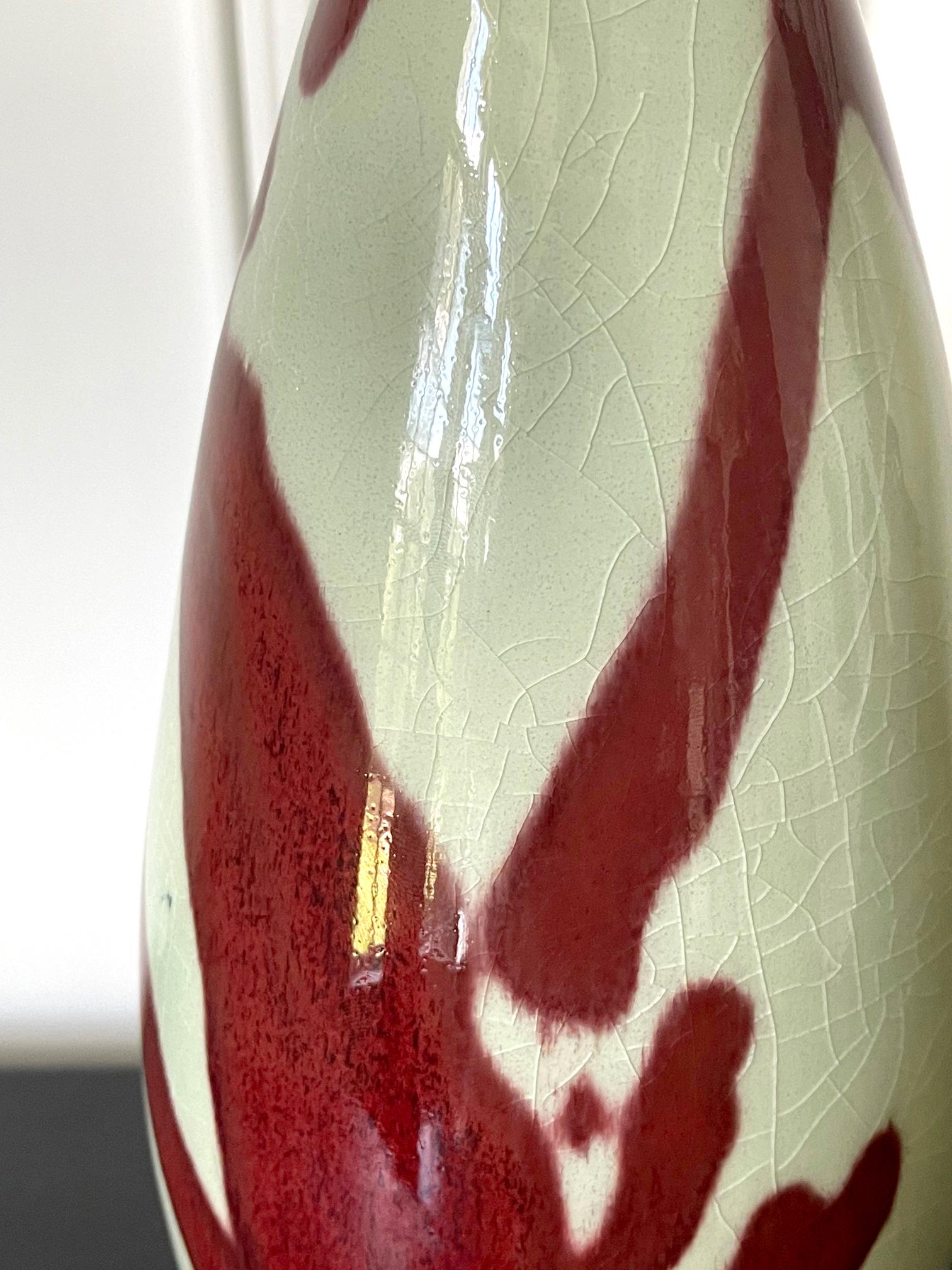 Jarrón de porcelana celadón con esmalte de cobre de Brother Thomas Bezanson finales del siglo XX en venta