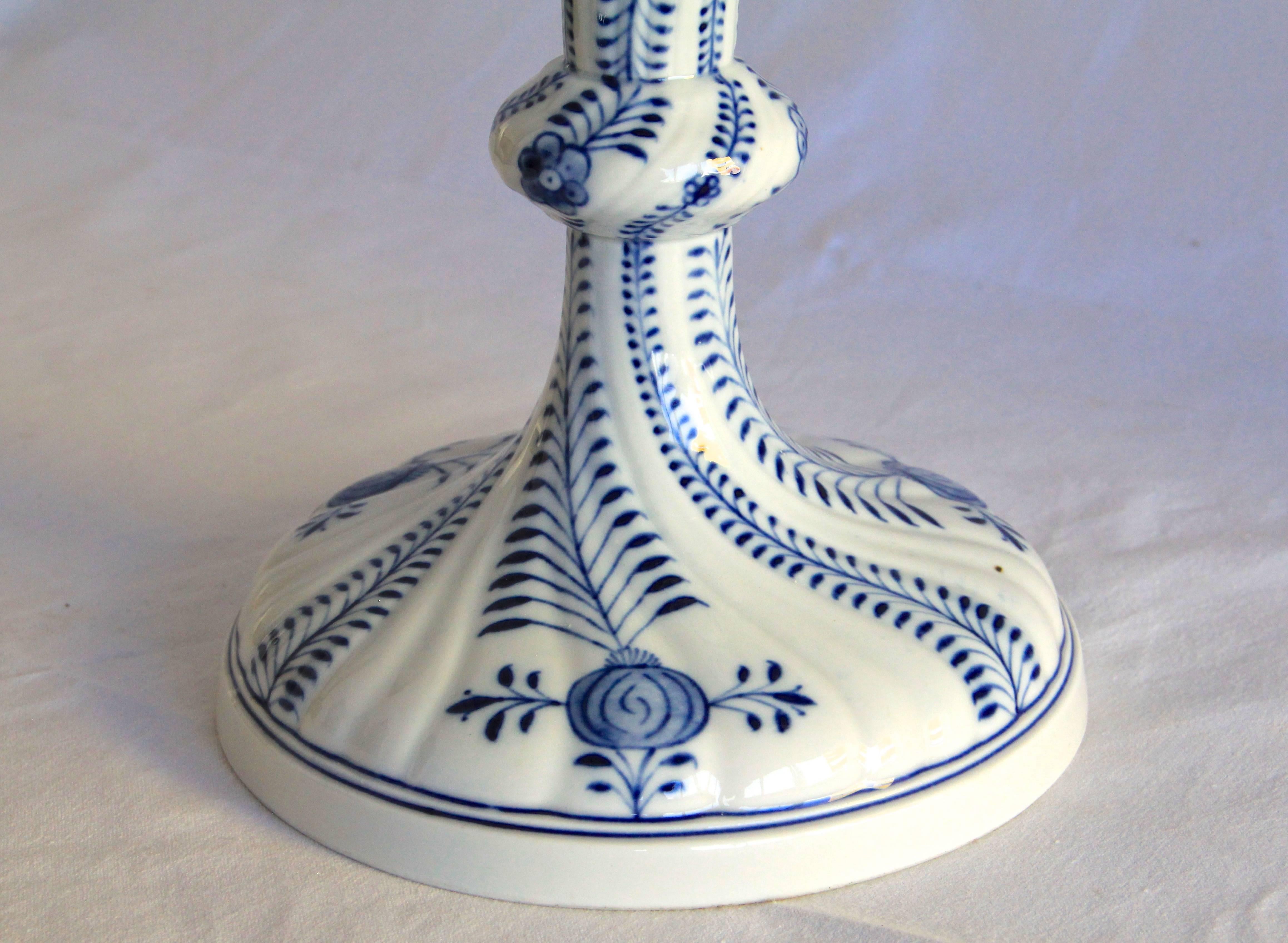 Porcelain Centerpiece Blue Onion Pattern by Meissen, Germany, circa 1880 In Good Condition In Lichtenberg, AT
