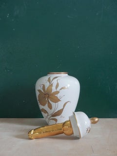 Porcelain Ceramic and 18k Gold Sculptural Vase Italy Contemporary, 21st Century