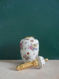 Skulpturale Vase aus Porzellankeramik und 18-karätigem Gold Italien Contemporary, 21.