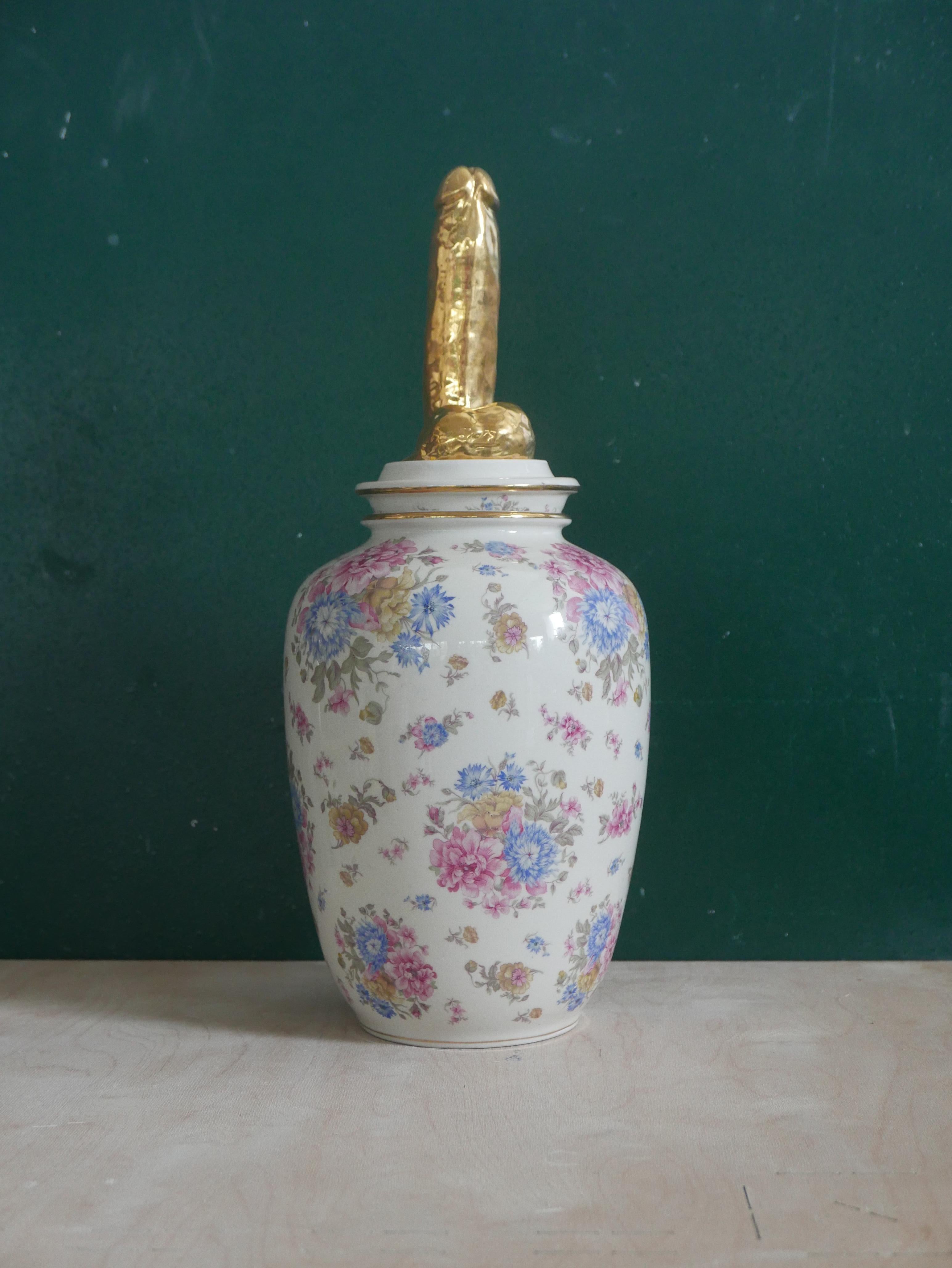Italian Porcelain Ceramic & 18k Gold Sculptural Vase Italy Contemporary, 21st Century