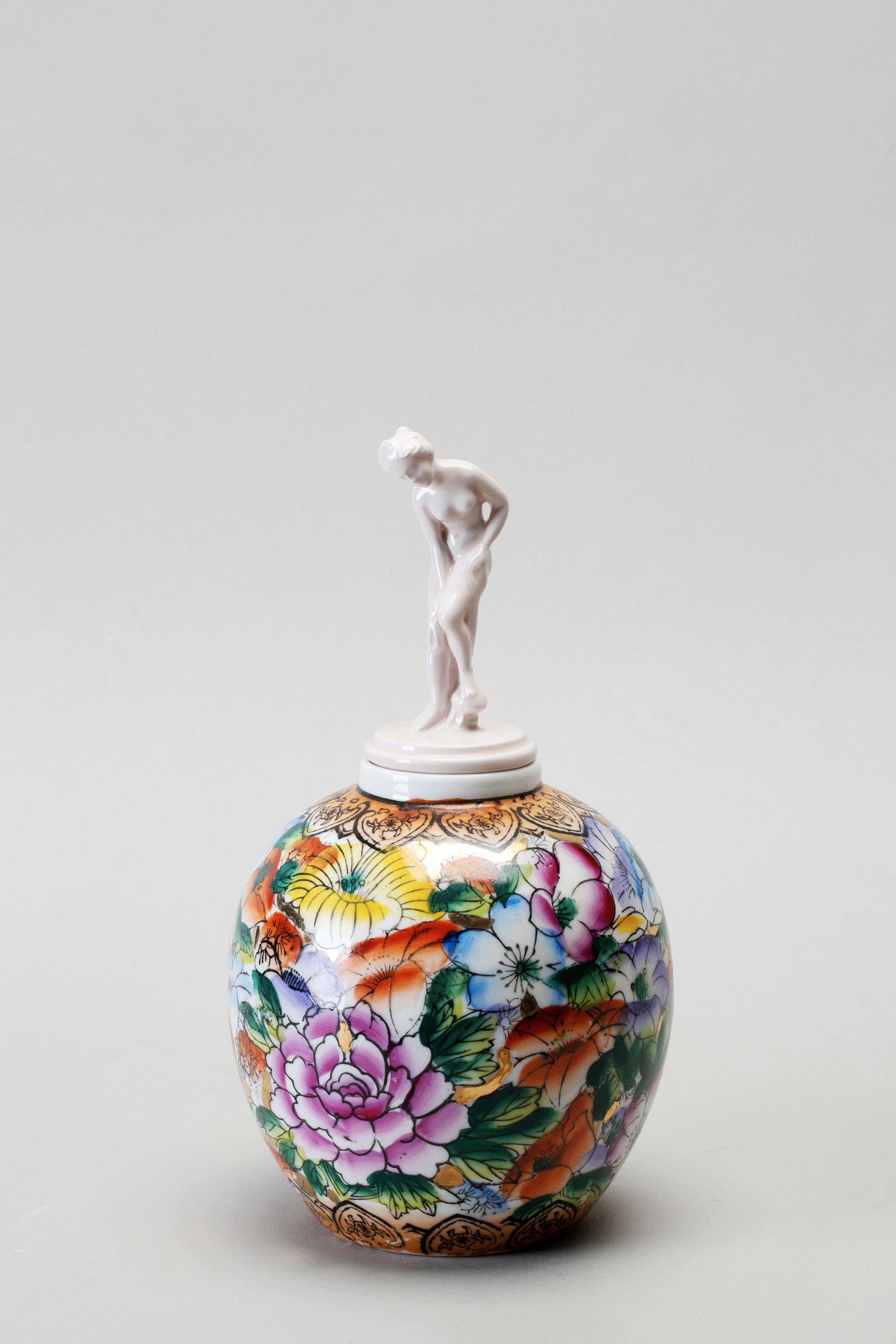 Skulpturale Vase aus Porzellan und Keramik Italien Contemporary, 21. Jahrhundert (Klassisch-griechisch) im Angebot