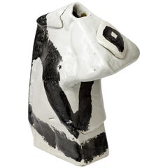 Sculpture de vase en céramique et porcelaine émaillée blanche et noire de Michel Lanos