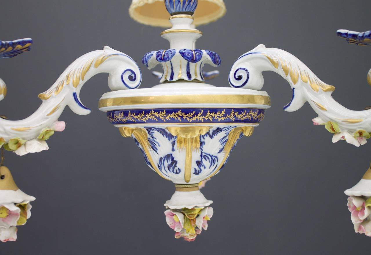 Porcelain Chandelier Pendant from Mangani Milano, Italy, 1960s In Good Condition For Sale In Frankfurt / Dreieich, DE