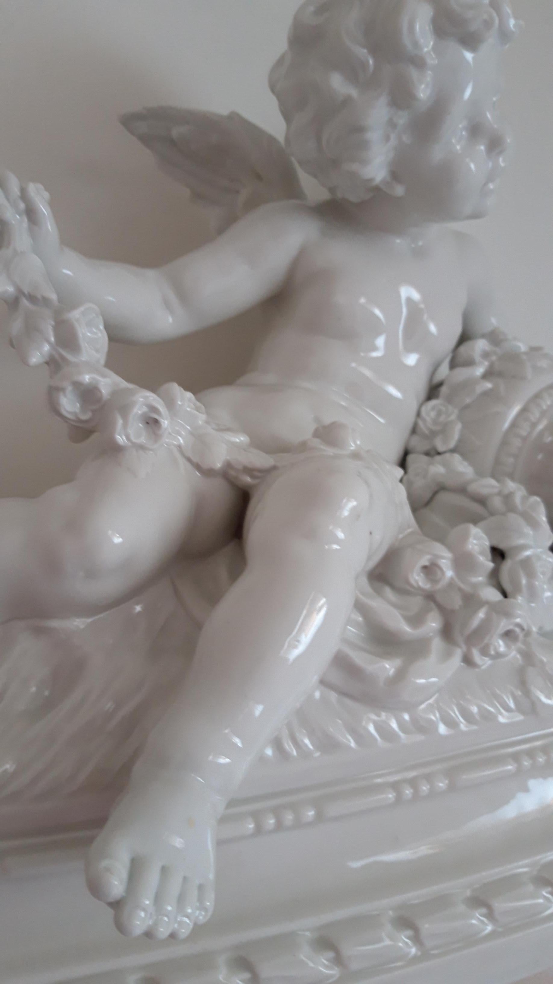 Porcelain Cherub by Hippolyte Moreau In Excellent Condition For Sale In Heukelum, NL