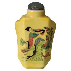 Vintage Porcelain Chinese Snuff Bottle