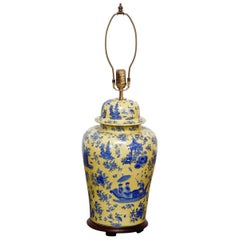 Lampe en forme de pot à gingembre en porcelaine de style chinoiseries par Kinder Harris