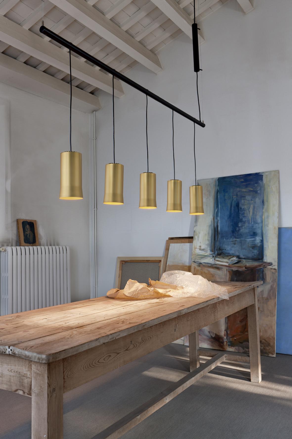 Moderne Lampe à suspension linéaire Cirio en porcelaine d'Antonio Arola en vente