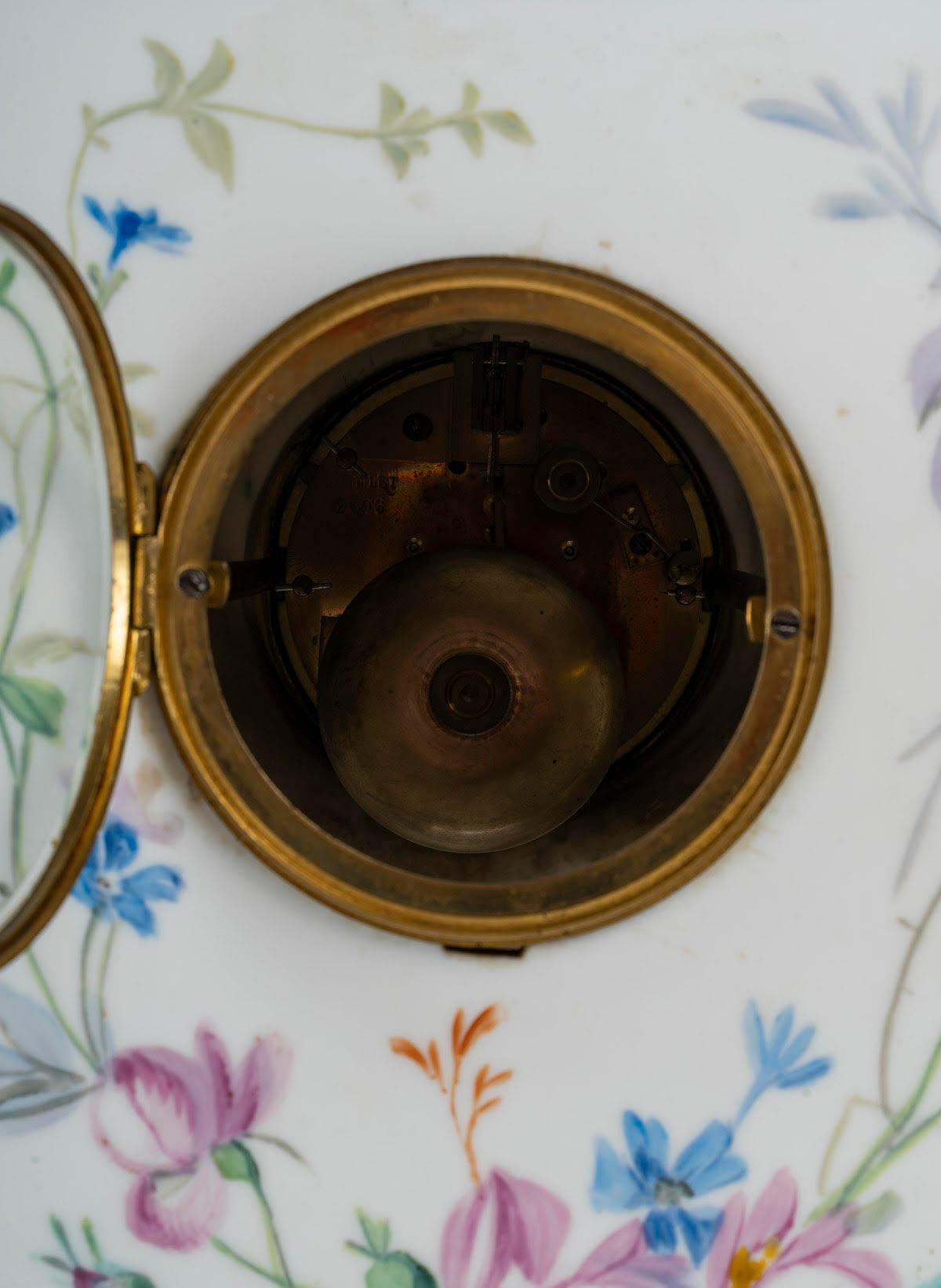 Porcelain Clock, 19th Century, Napoleon III Period. For Sale 3