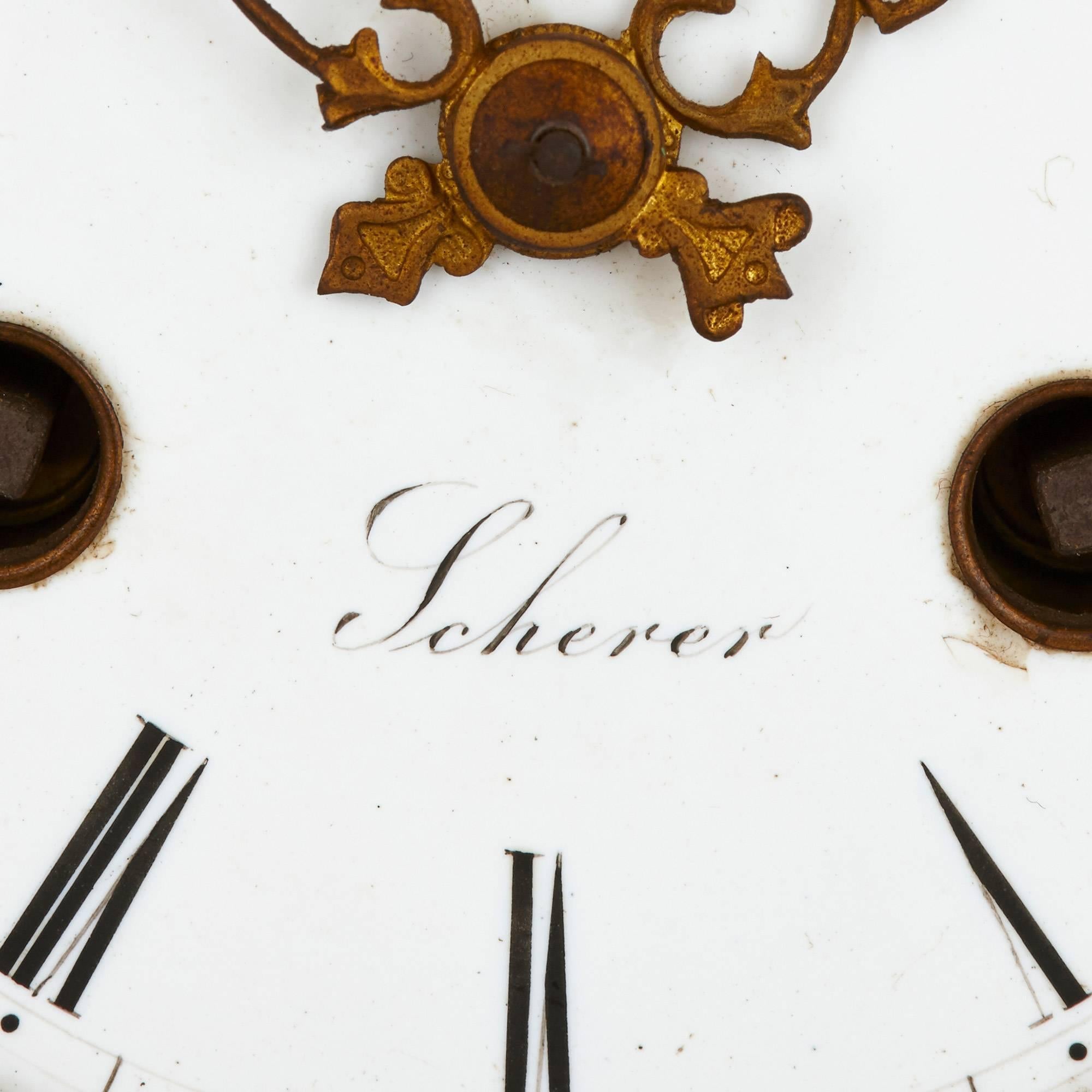 Horloge en porcelaine de style Louis XV par Jacob Petit Excellent état - En vente à London, GB