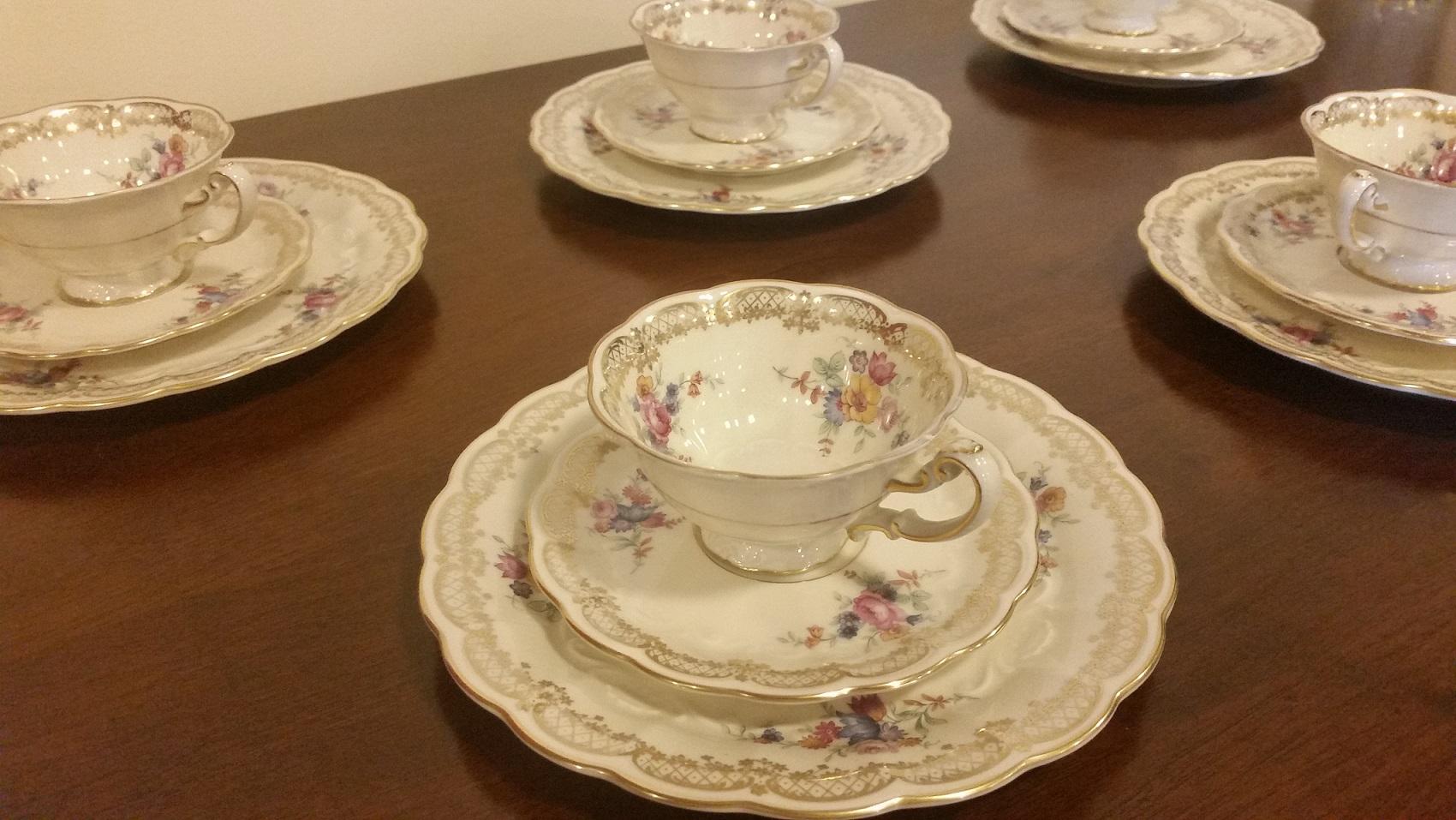 Porzellan-Kaffeeservice 39 Teile aus der Royal Tettau, signiert 1930-1950 (20. Jahrhundert)