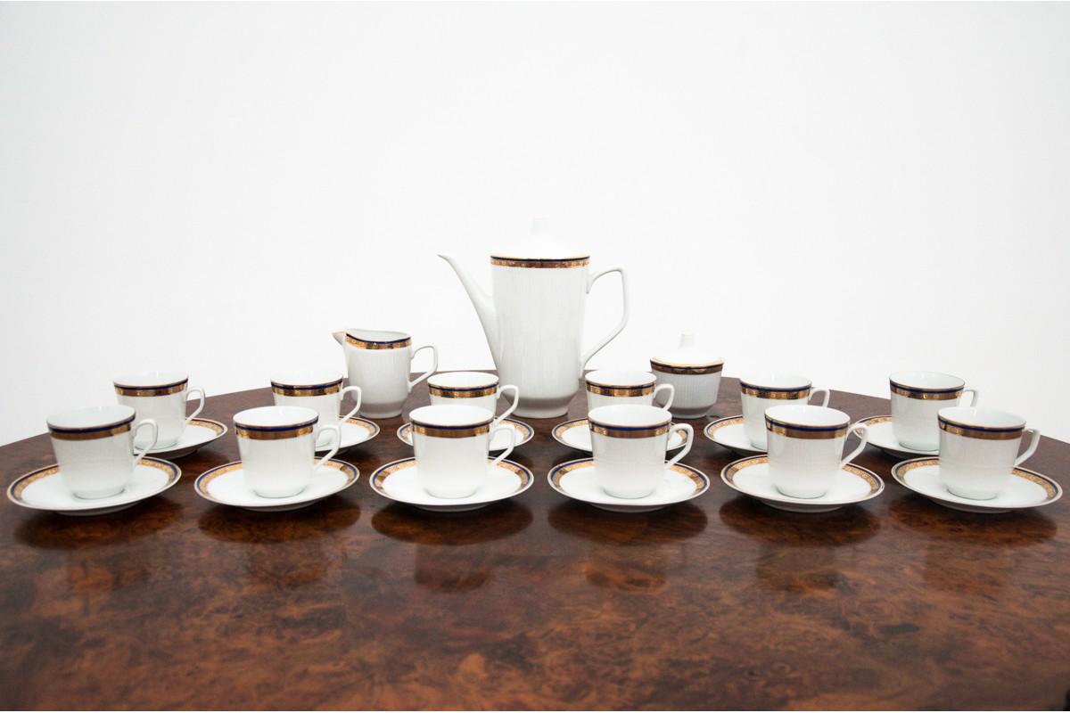 Porcelain coffee / tea service by Walbrzych, Poland.
Very good condition.
 