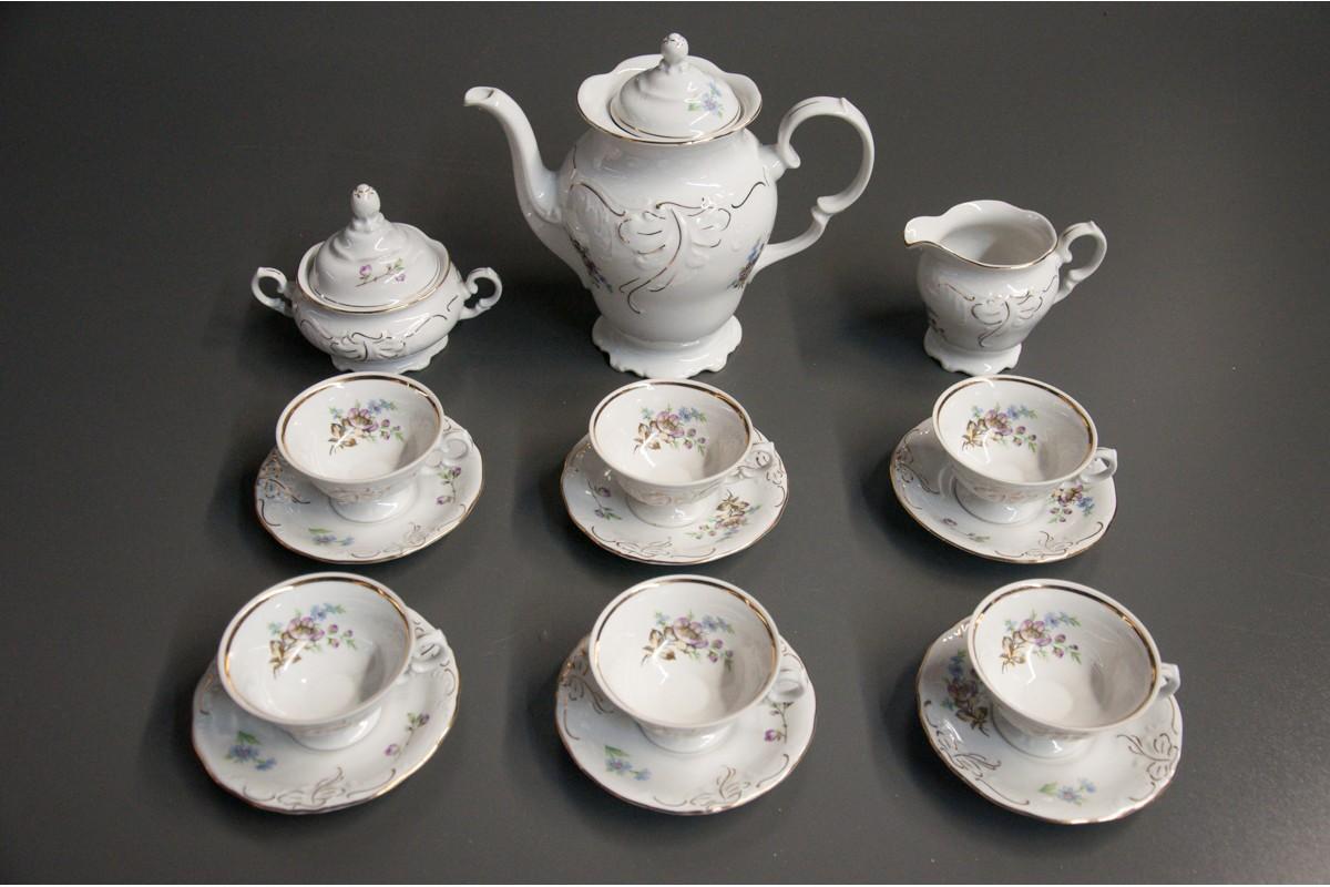 Porcelain coffee / tea service, ref. No. Walbrzych.

Very good condition.

dimensions

jug: height 23 cm, width 25 cm, depth 16 cm

sugar bowl, height: 13 cm, width: 16 cm, depth: 12 cm

milk jug, height: 10 cm, width: 14 cm, depth: 10