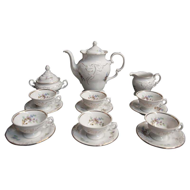 Extensive Augarten Porcelain Dinner, Coffee and Tea Service, circa 1935 ...