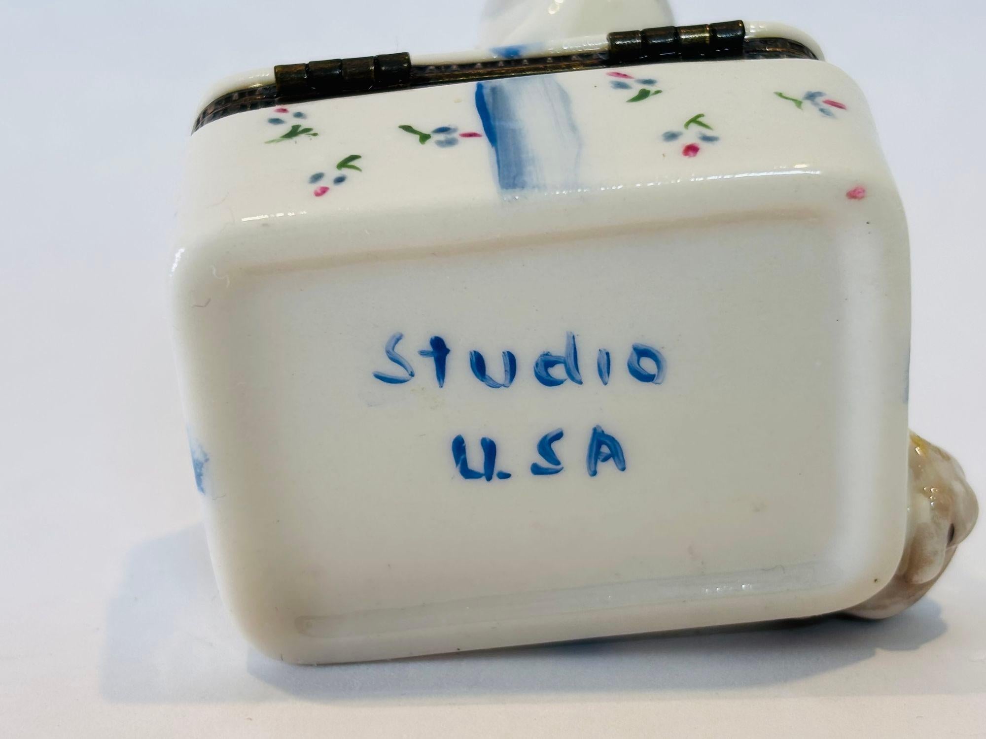 Caja de porcelana coleccionable Gato con ratón en venta 2