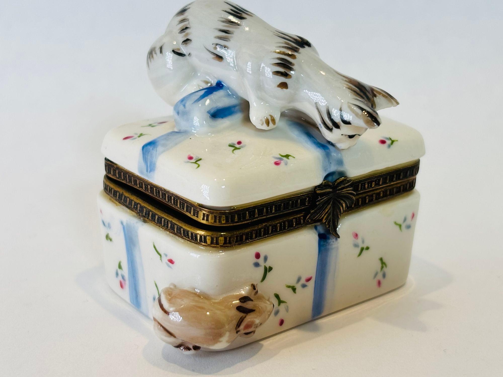 Caja de porcelana coleccionable Gato con ratón Estadounidense en venta