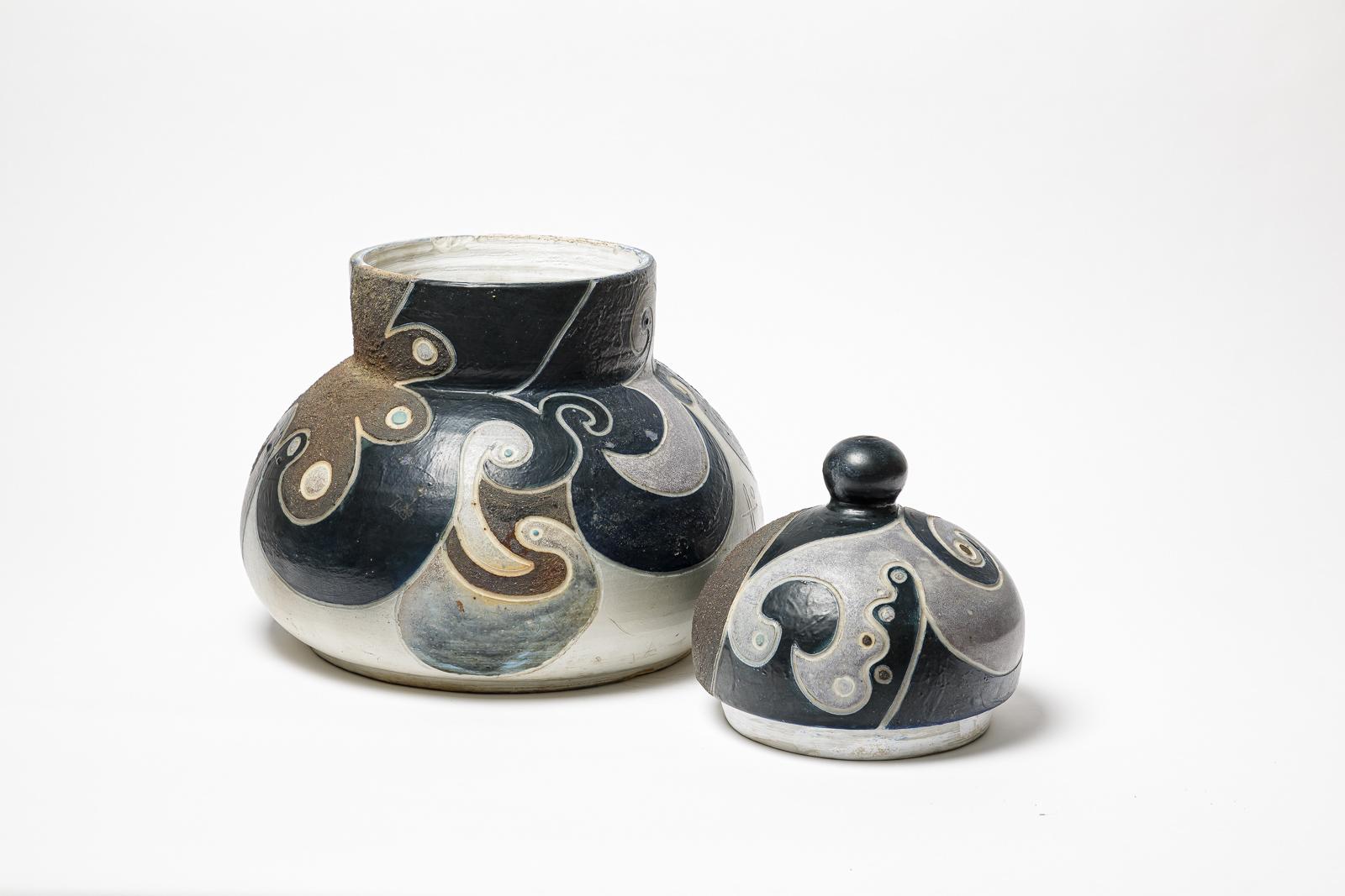 Ceramica Vaso rivestito in porcellana di Georges Martin,  circa 1970-1980. in vendita