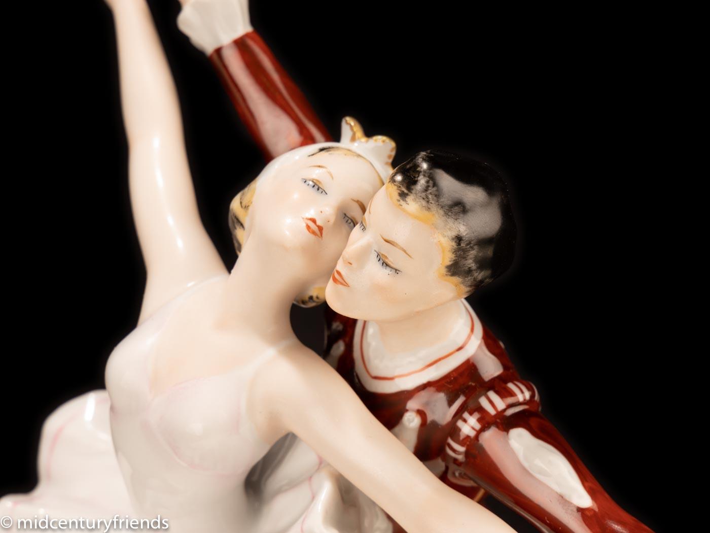 Allemand Porcelaine Dance Couple de Wallendorfer Porzellanmanufaktur, fabriquée dans les années 1960 en vente