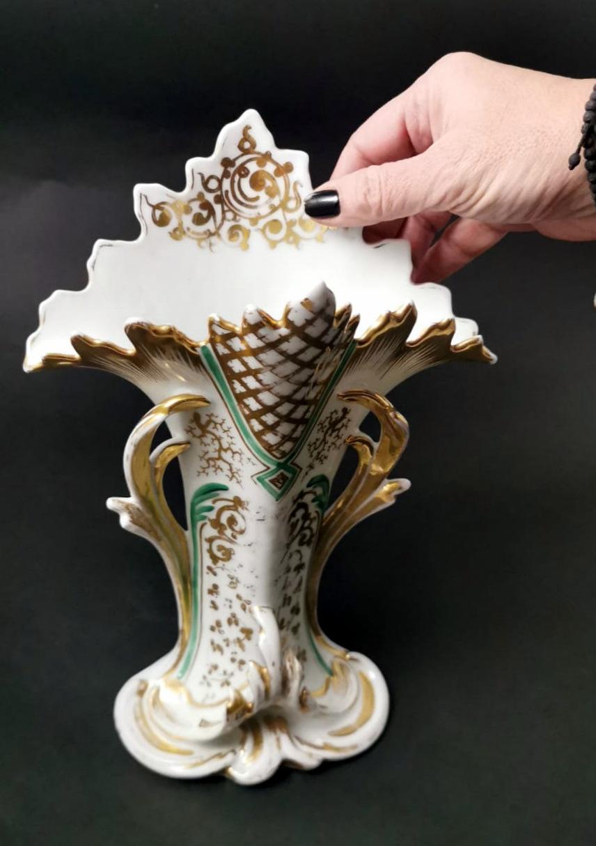 Porcelain De Paris French Wedding Vase For The Church For Sale 14