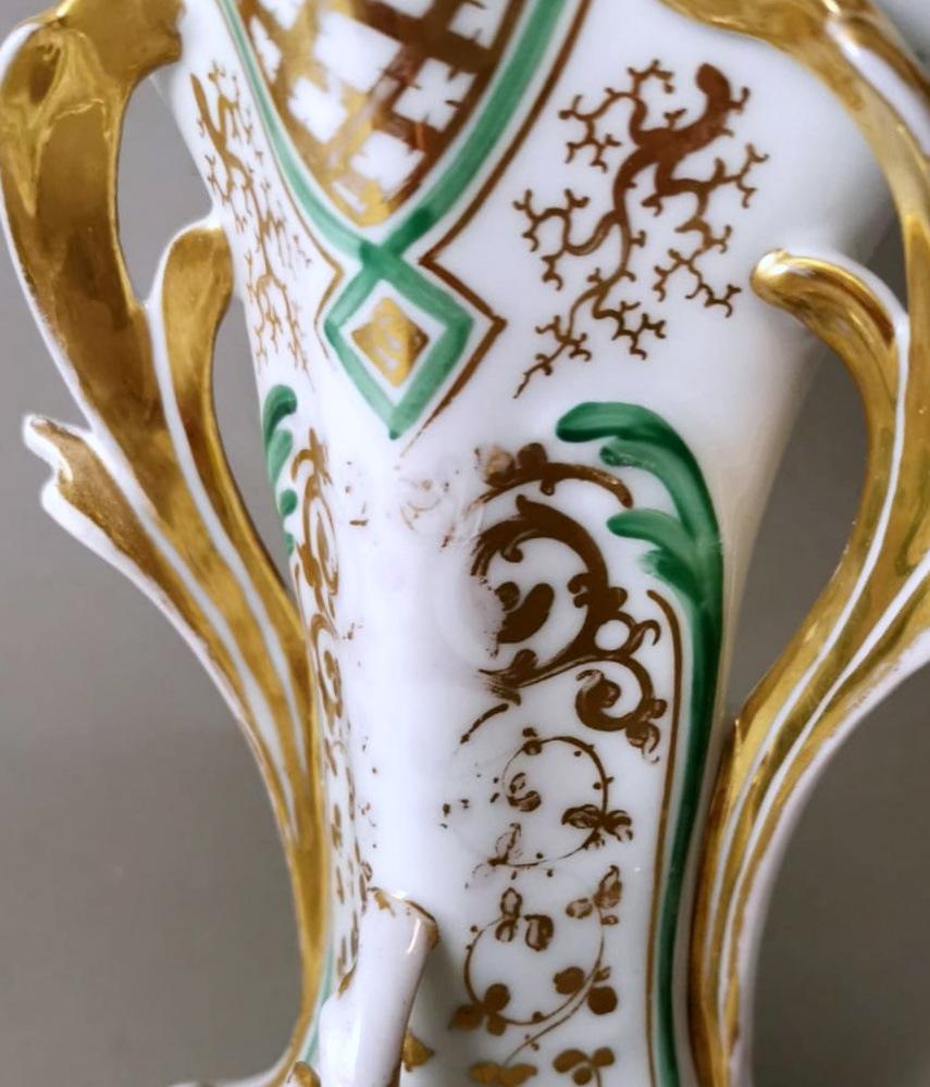 Porcelain De Paris French Wedding Vase For The Church For Sale 1