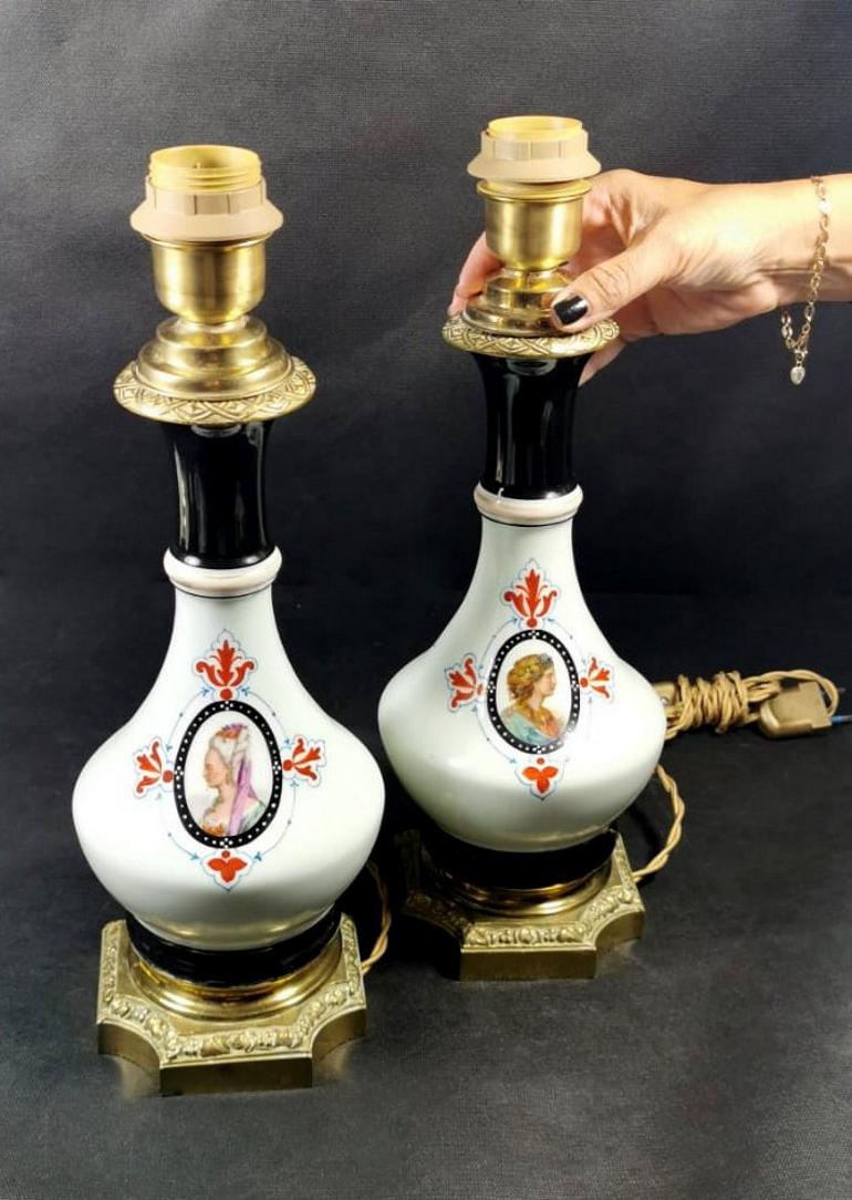 Porcelaine de Paris Napoléon III Paire de lampes à huile 