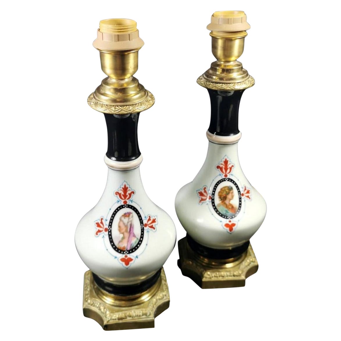 Porcelaine de Paris Napoleon III - Coppia di lampade a olio francesi senza paralume