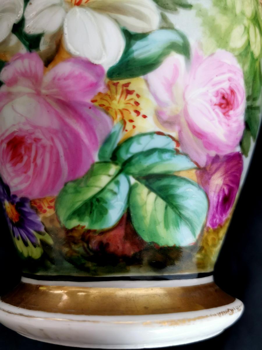 Porcelaine de Paris Napoléon III Paire de vases français peints à la main en vente 6