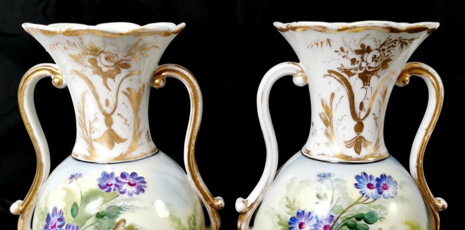 Porcelain De Paris Napoleon III Pair of French Hand Painted Vases For Sale 1