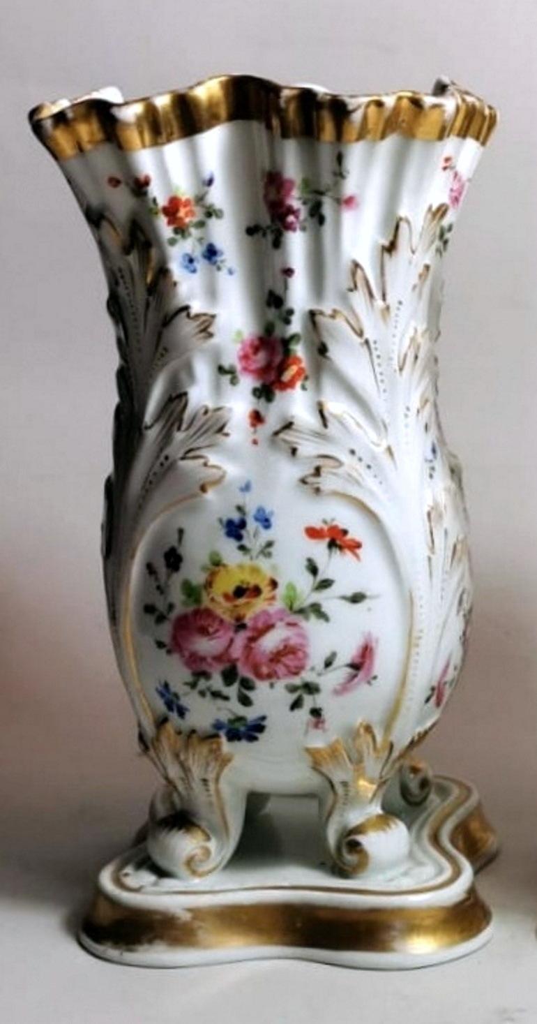19th Century Porcelain De Paris Napoleon III Style Pair of Shaped Vases Hand Decorated For Sale